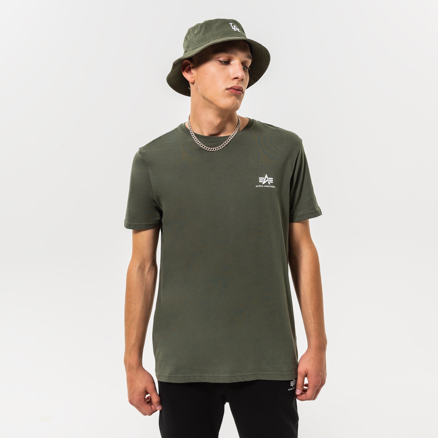 Bărbați tricou ALPHA INDUSTRIES TRICOU BASIC T SMALL LOGO 188505-142 Kaki
