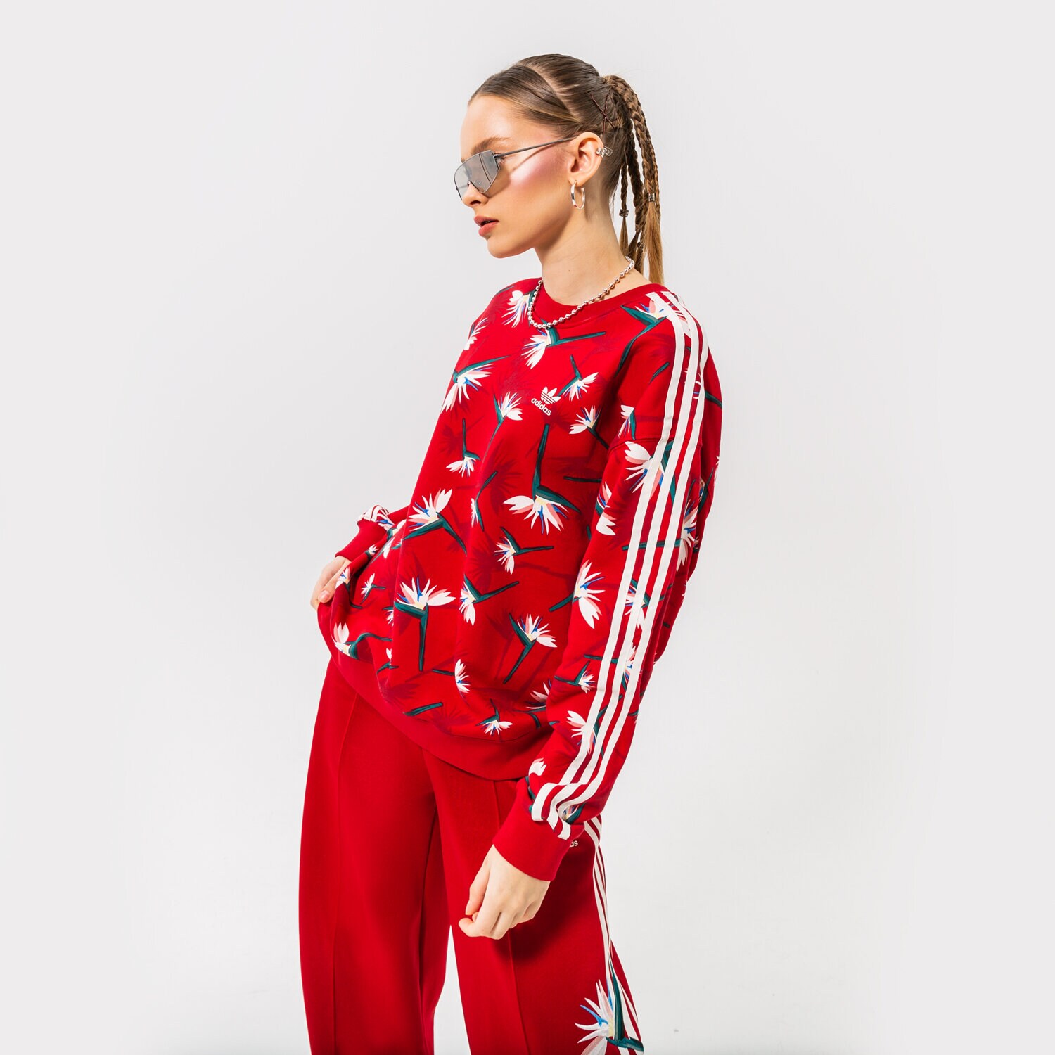 Femei bluză ADIDAS BLUZĂ CREW SWEATER HK5213 Roșu