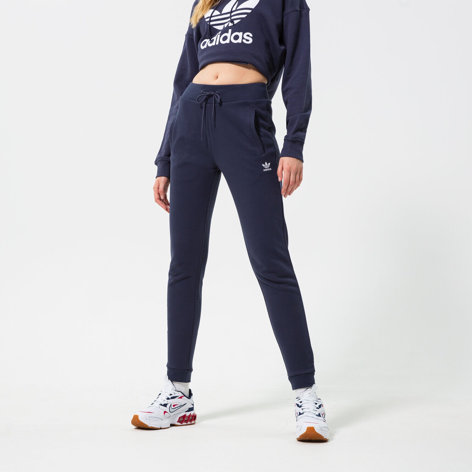 Femei pantaloni ADIDAS PANTALONI  TRACK PANT HF7502 Bleumarin