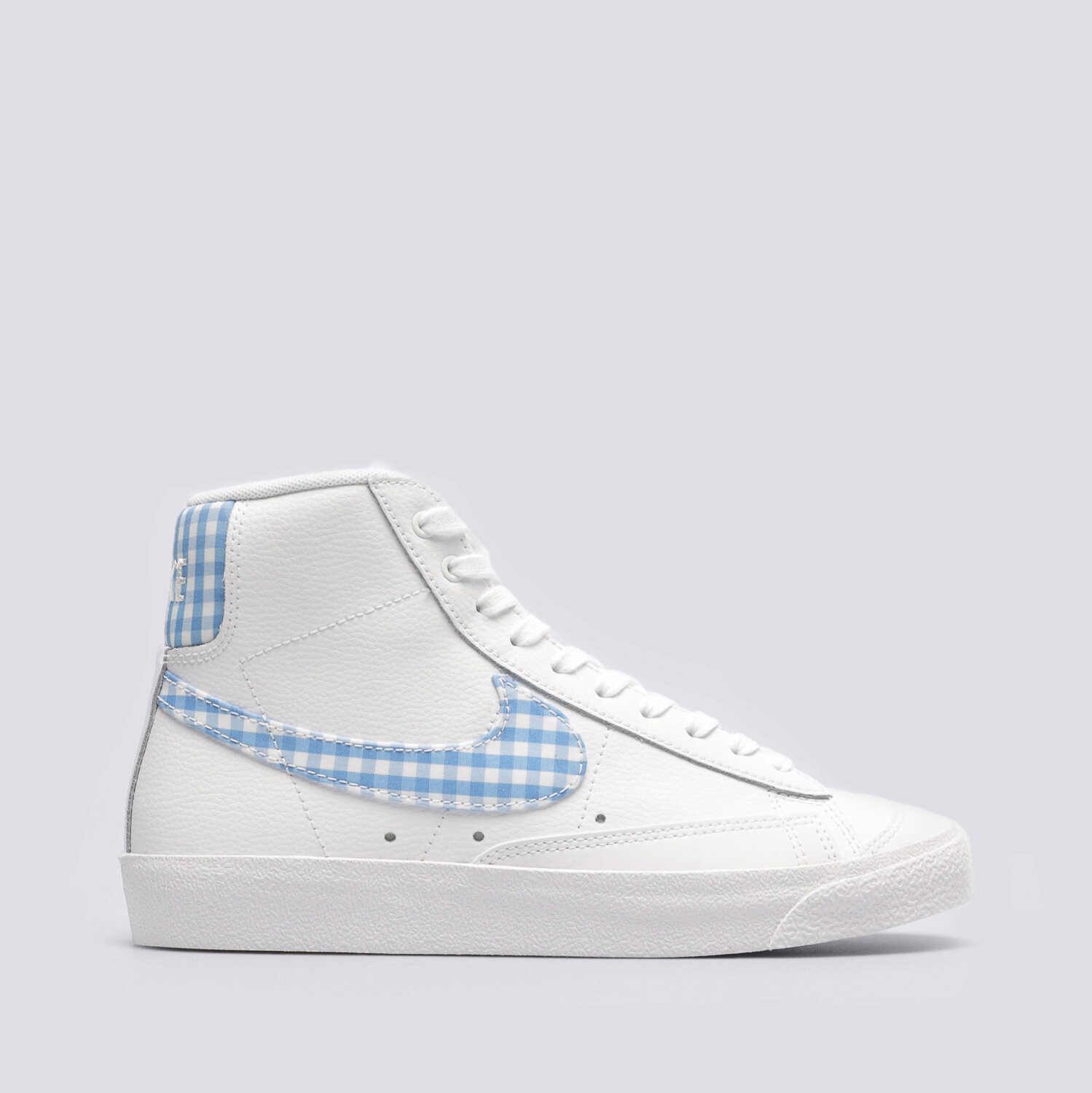 Femei pantofi sport NIKE W BLAZER MID '77 EWT FD9163-100 Alb