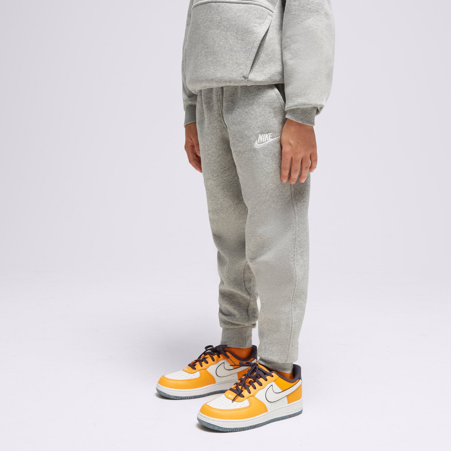 Pantaloni pentru copii NIKE PANTALONI K NSW CLUB FLC JGGR LBR BOY FD3008-063 Gri