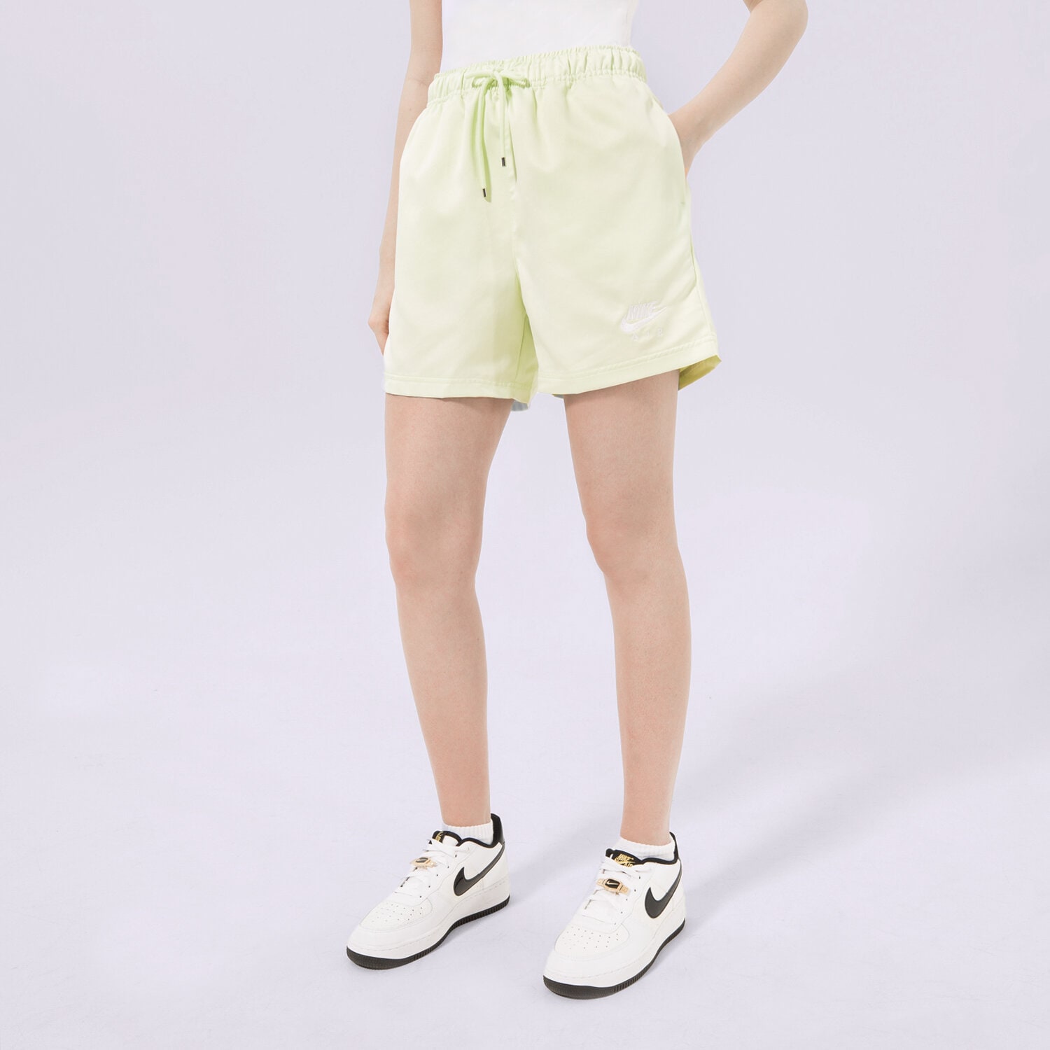 Femei pantaloni scurți NIKE PANTALONI SCURȚI DD5427 DD5427-303 Negru