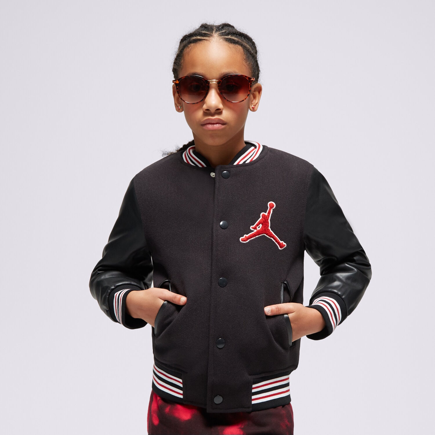 Jachetă de sezon pentru copii (primăvară/toamnă) JORDAN JACHETĂ JDG VARSITY BOY 45C486-023 Negru