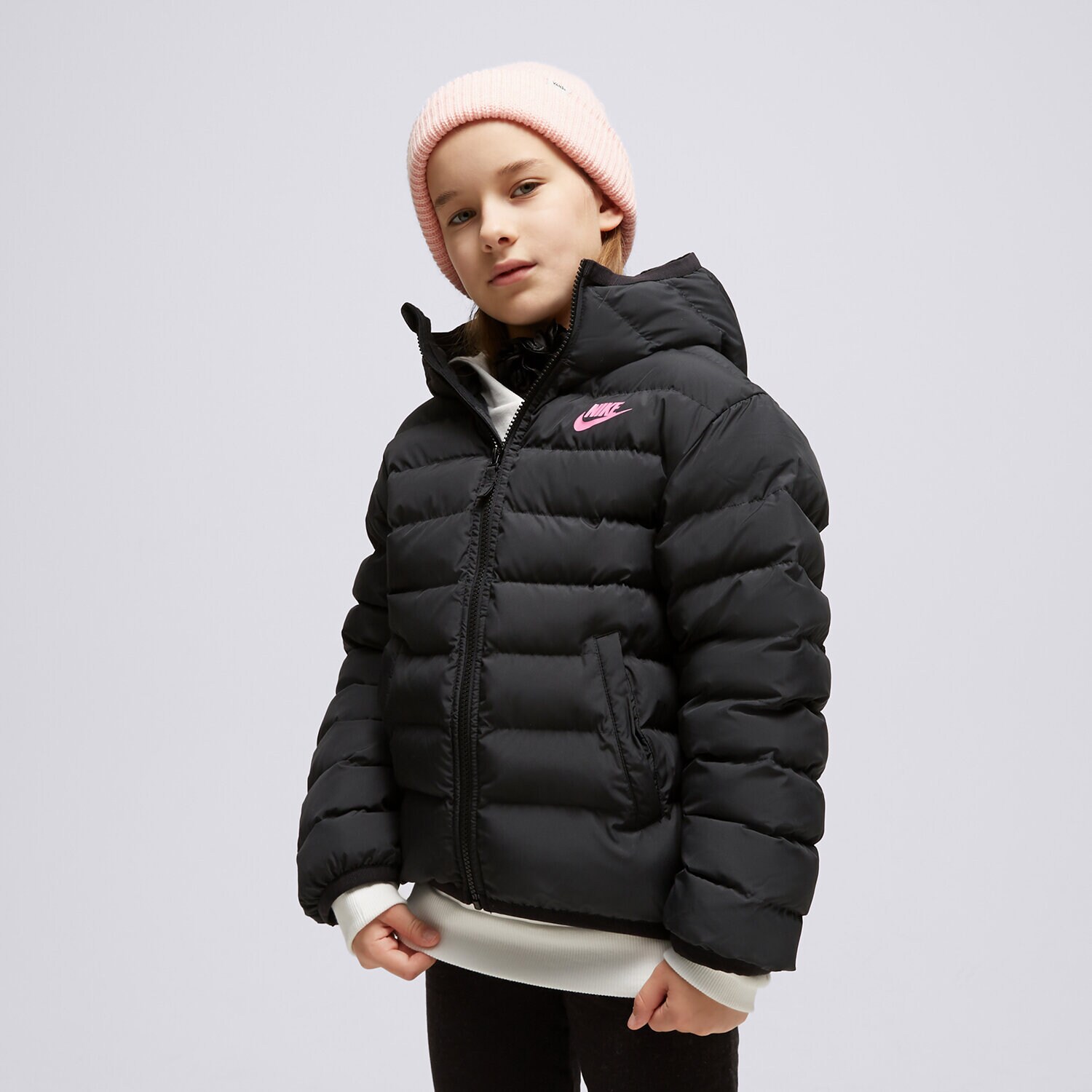 Jachetă de sezon pentru copii (primăvară/toamnă) NIKE JACHETĂ DE IARNĂ K NSW LOW SYNFL JKT ADP GIRL FD2845-011 Negru