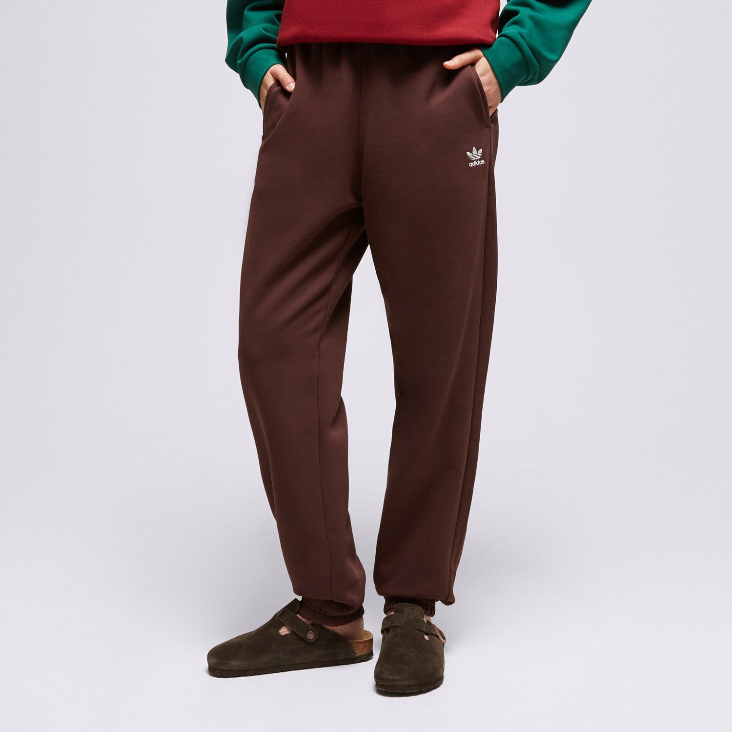 Femei pantaloni ADIDAS PANTALONI IJ9810 Maro