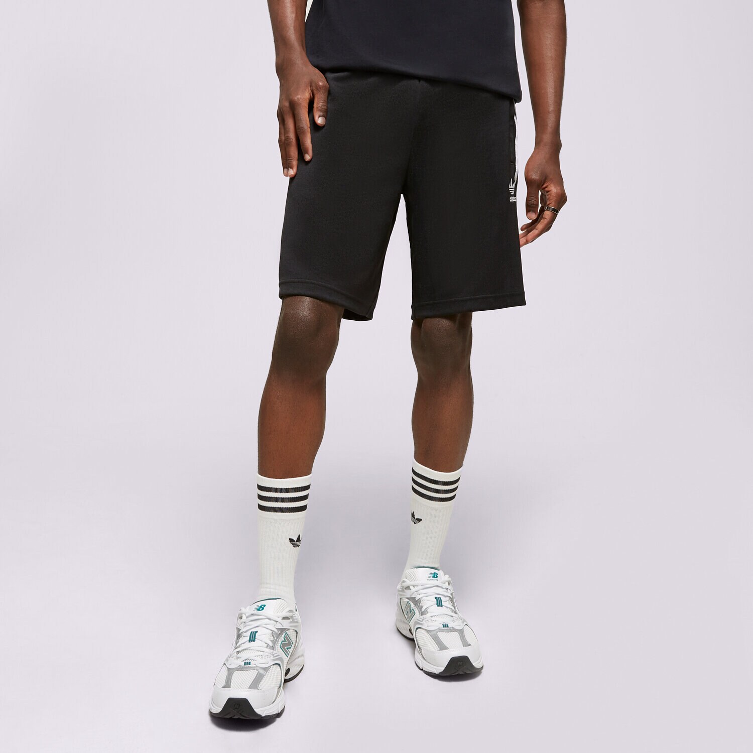 Femei pantaloni scurți ADIDAS PANTALONI SCURȚI SUPERSTAR SHORTS GU8214 Negru