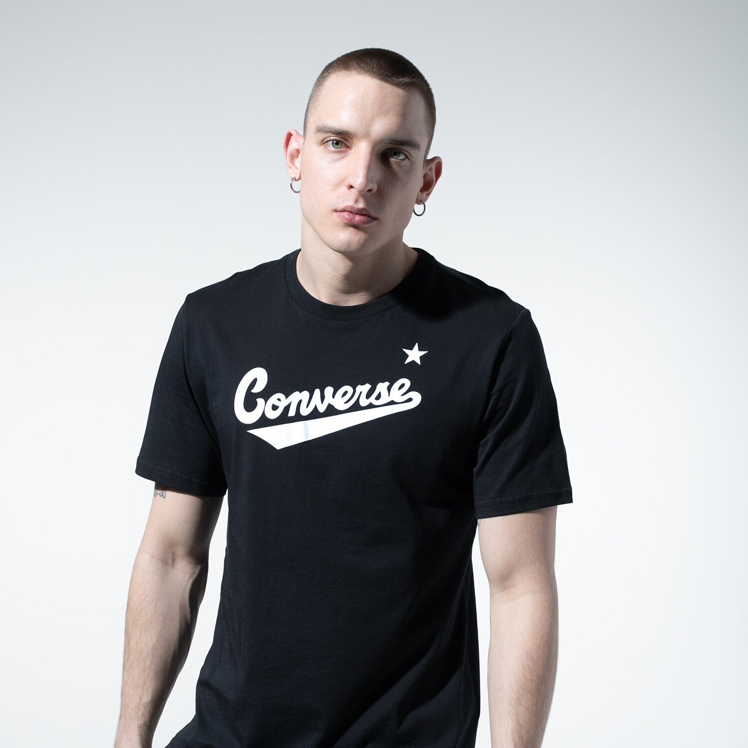 Bărbați tricou CONVERSE TRICOU CENTER FRONT LOGO TEE 10018235-A01 Negru