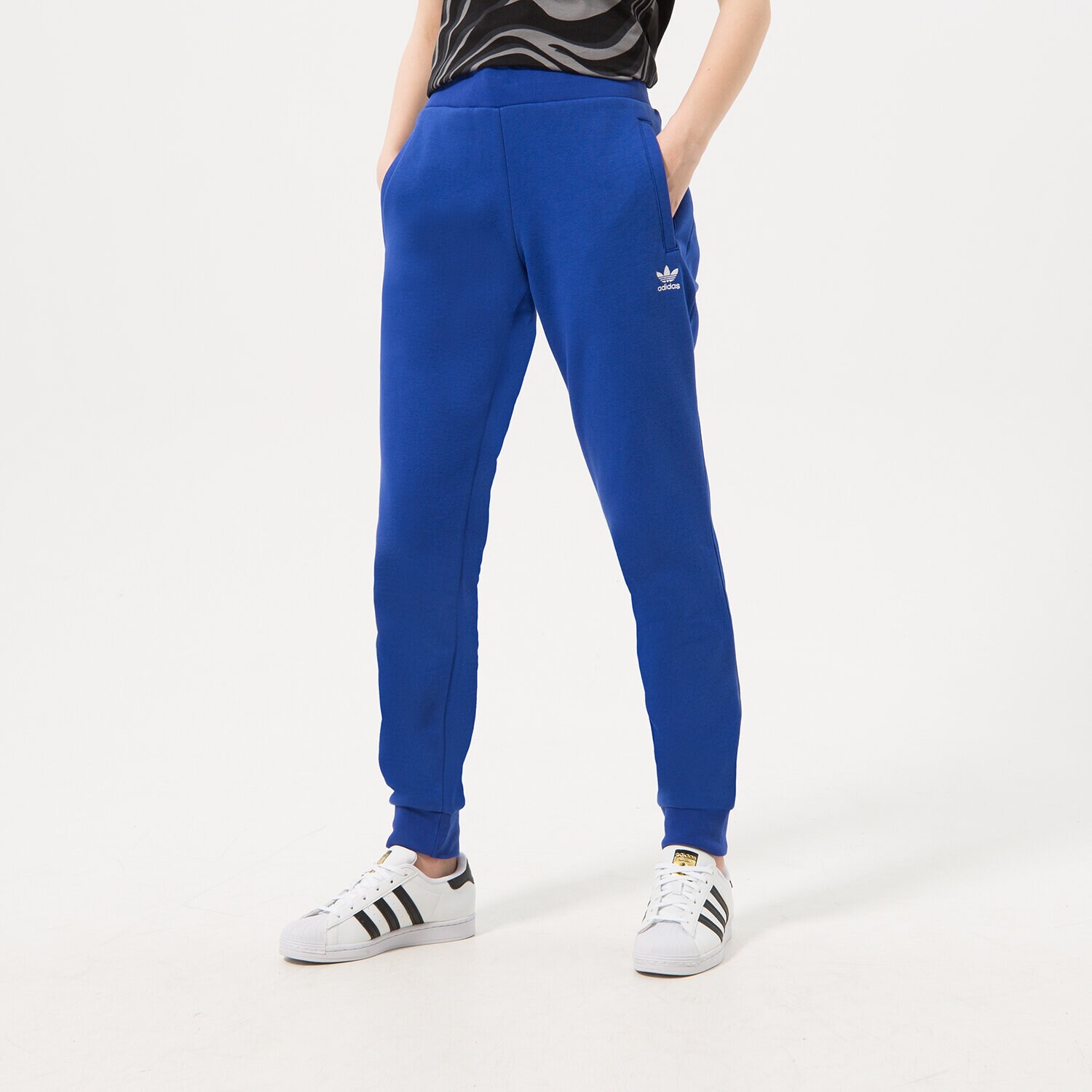 Femei pantaloni ADIDAS PANTALONI  TRACK PANT IA6458 Albastru