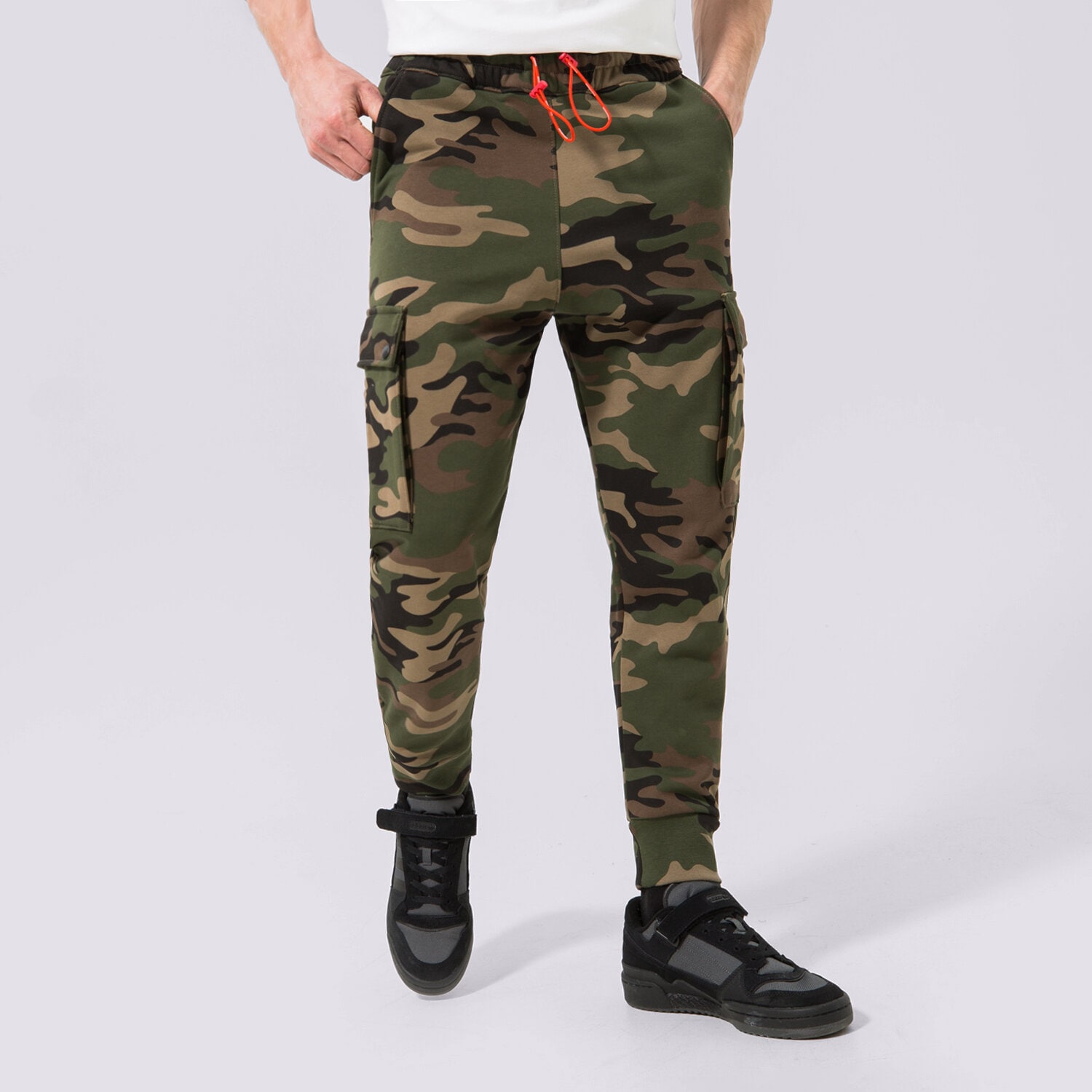 Bărbați pantaloni SPRAYGROUND PANTALONI CAMO CARGO PANTS SP216 Mulicolor