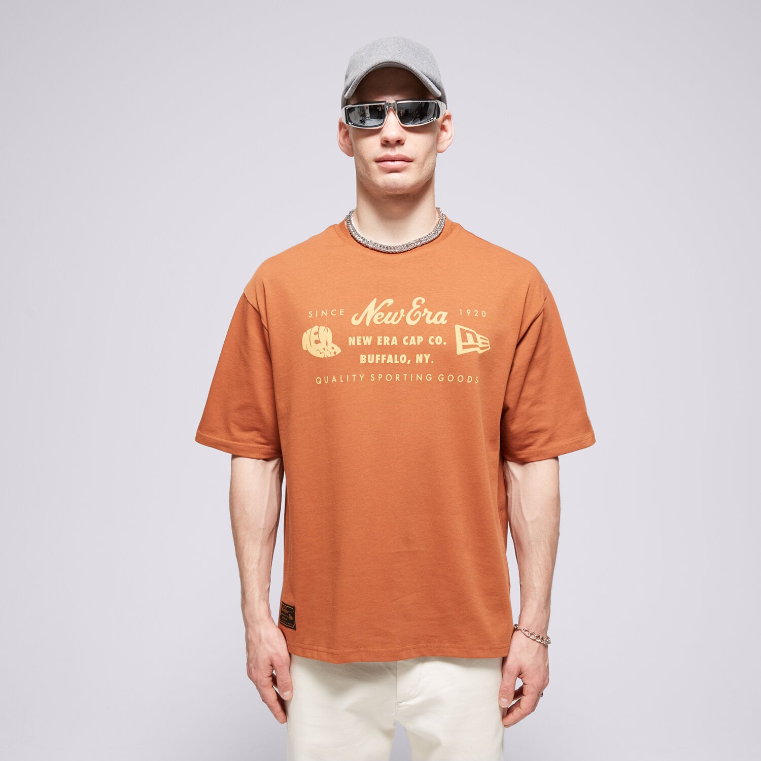 Bărbați tricou NEW ERA TRICOU NE HERITAGE PATCH OS NONE 60435368 Maro