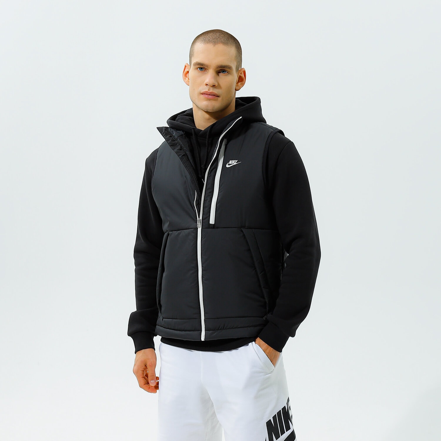 Bărbați veste NIKE LEGACY THERMA FIT GILET DD6869-010 Negru