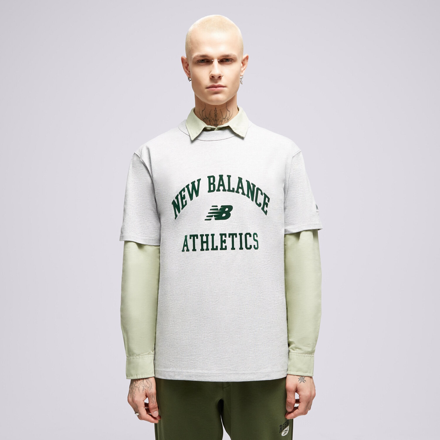 Bărbați tricou NEW BALANCE TRICOU NB ATHLETICS VARSITY TEE MT33551AG Mulicolor