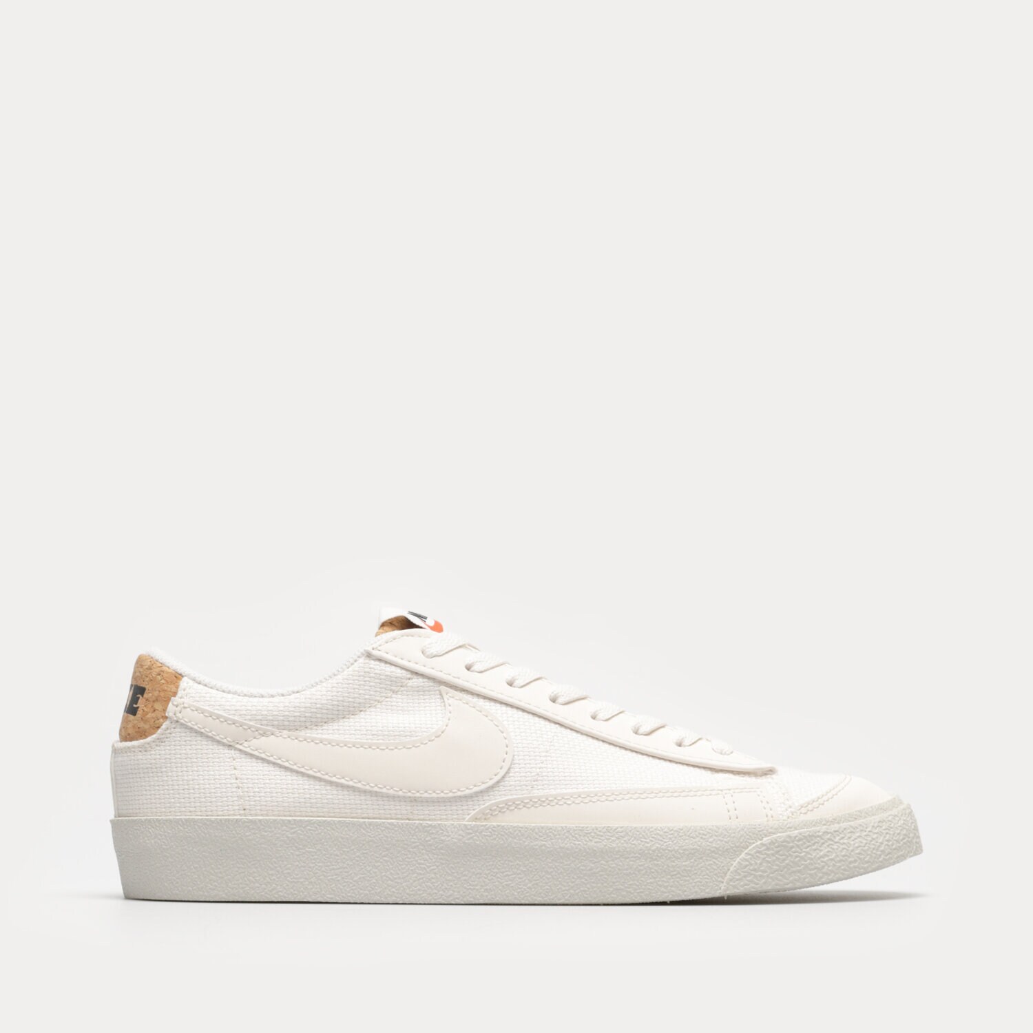 Barbați pantofi sport NIKE BLAZER LOW '77 PRM DV7231-001 Bej