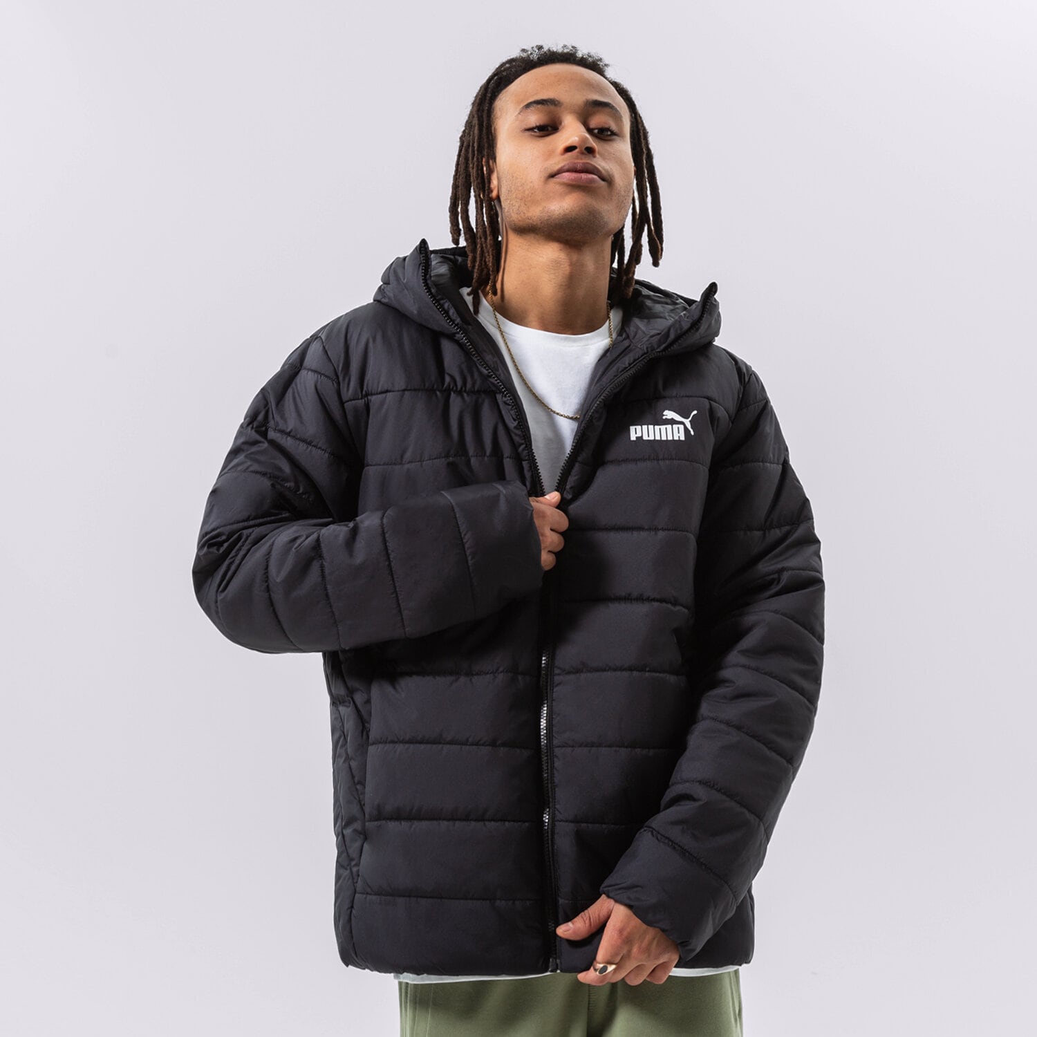 Bărbați eacă de iarnă PUMA JACHETĂ DE IARNĂ ESS HOODED PADDED 848938 01 Negru