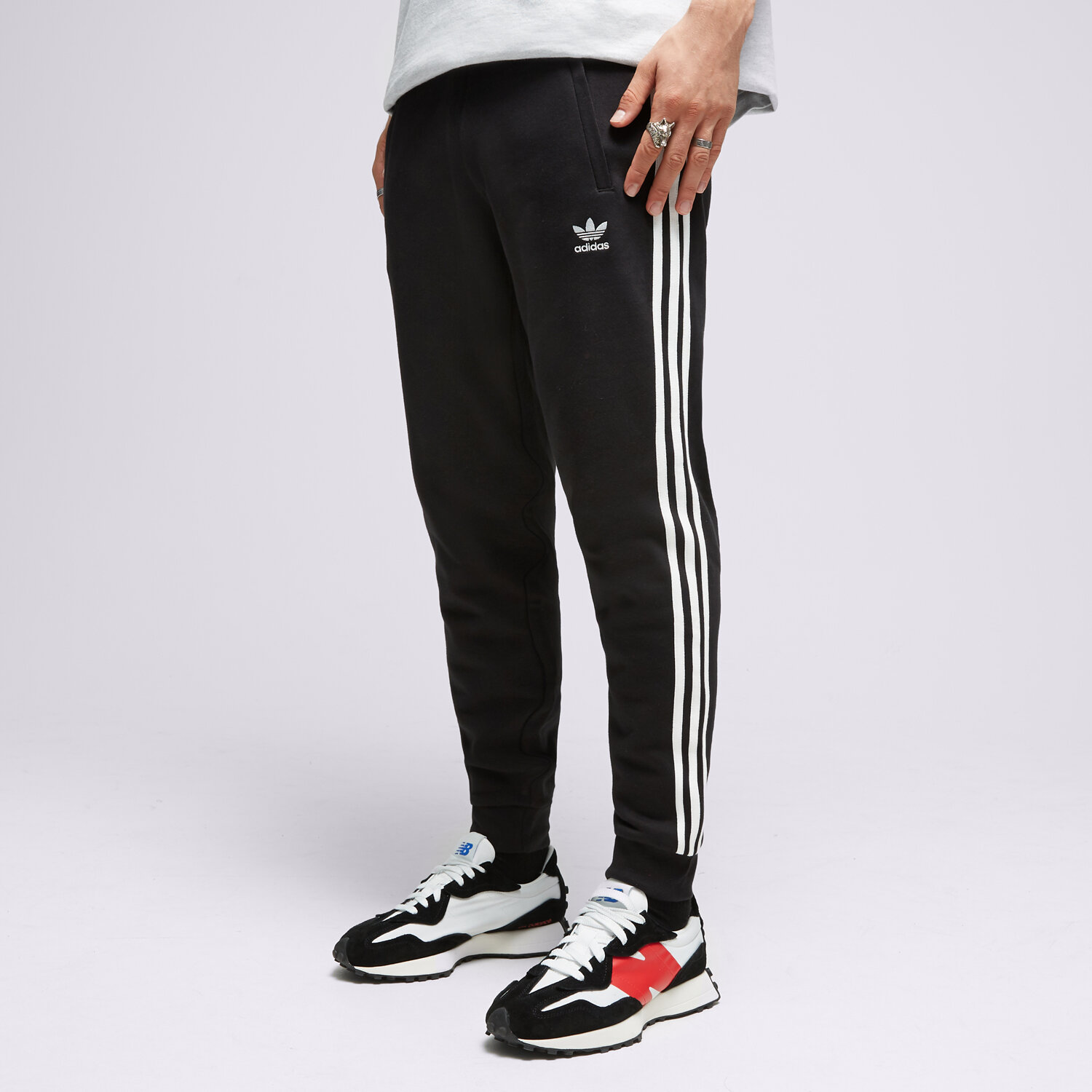 Bărbați pantaloni ADIDAS PANTALONI  3-STRIPES PANT IA4794 Negru