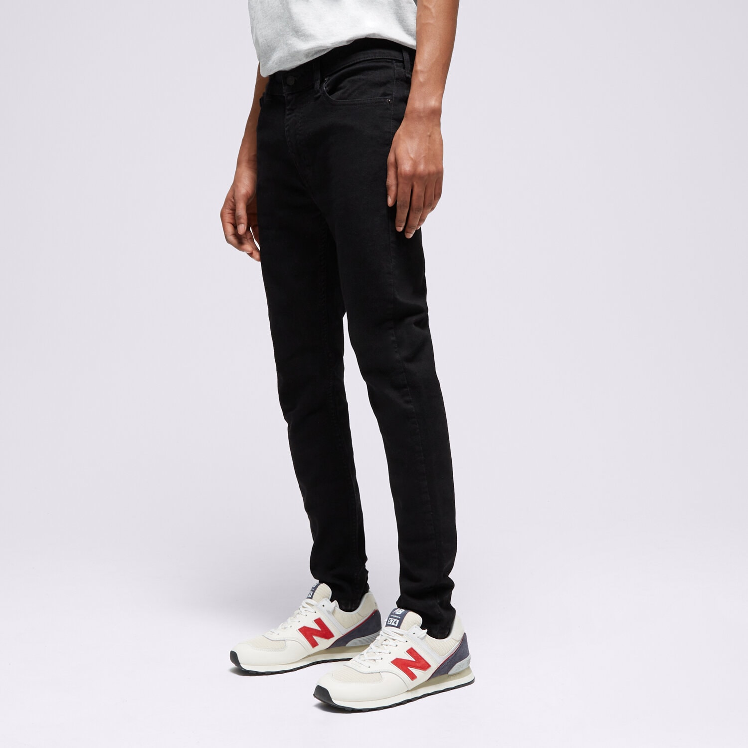 Bărbați pantaloni LEVI'S PANTALONI  519 SKINNY BLK 85797-0000 Negru