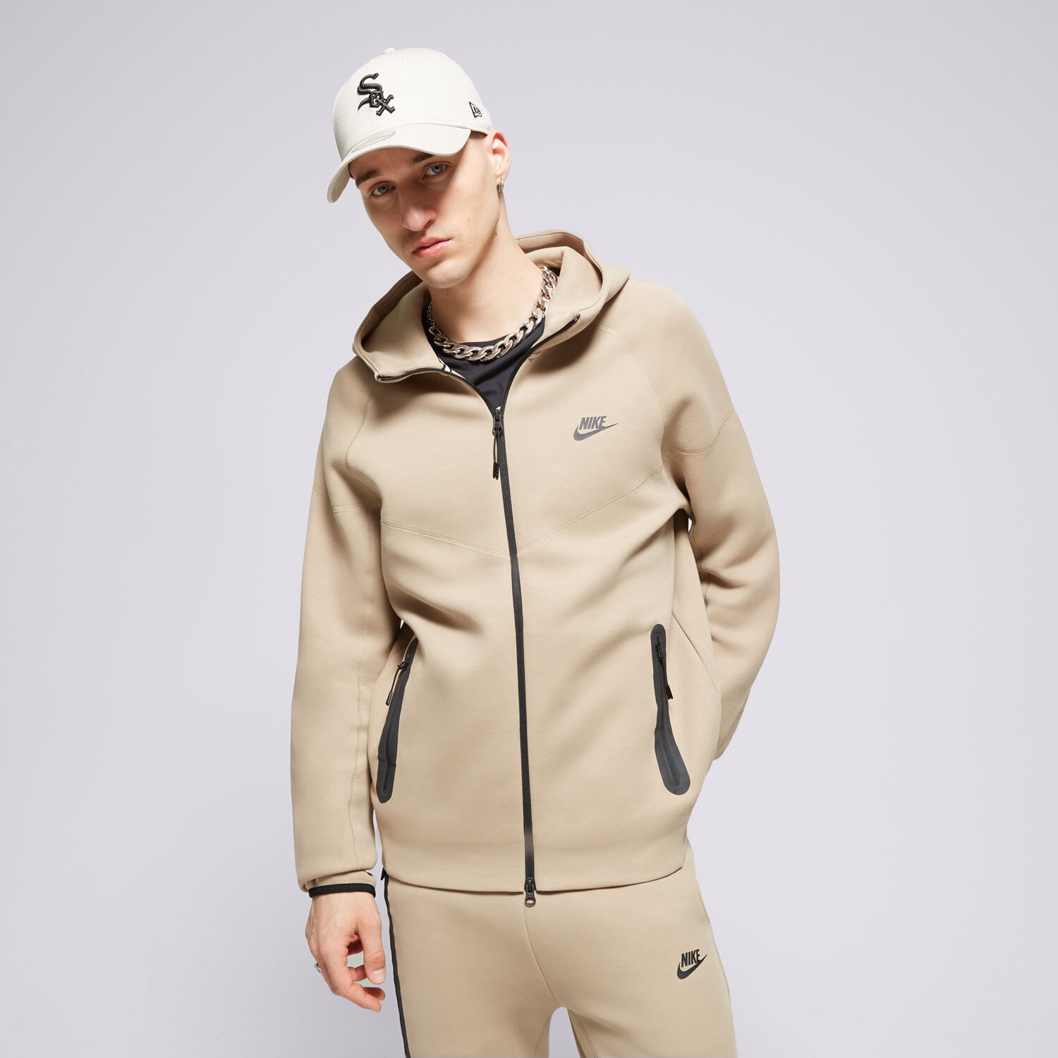 Bărbați bluză NIKE BLUZĂ CU GLUGĂ M NK TCH FLC FZ WR FB7921-247 Kaki