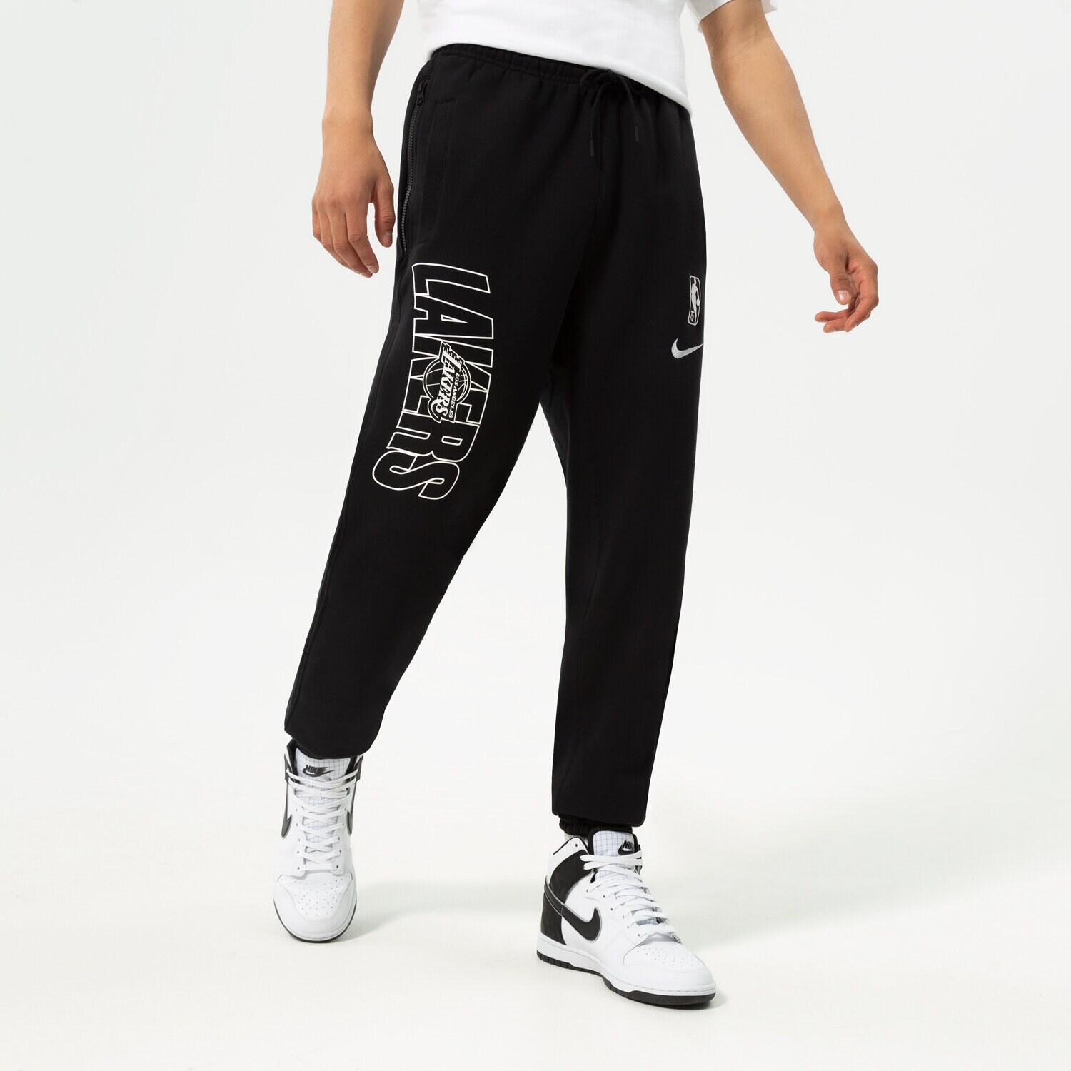 Bărbați pantaloni NIKE PANTALONI  LAL M NK PANT FLC CTS FTPK NBA DH9216-010 Negru