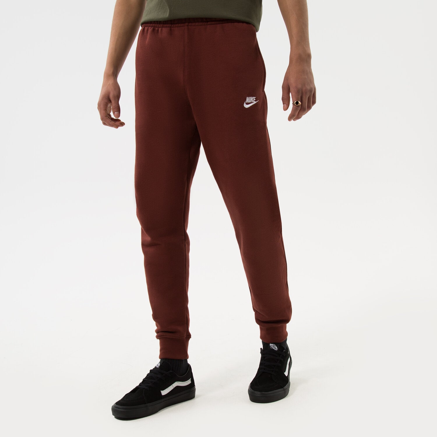 Bărbați pantaloni NIKE PANTALONI  SPORTSWEAR CLUB FLEECE BV2671-217 Maro
