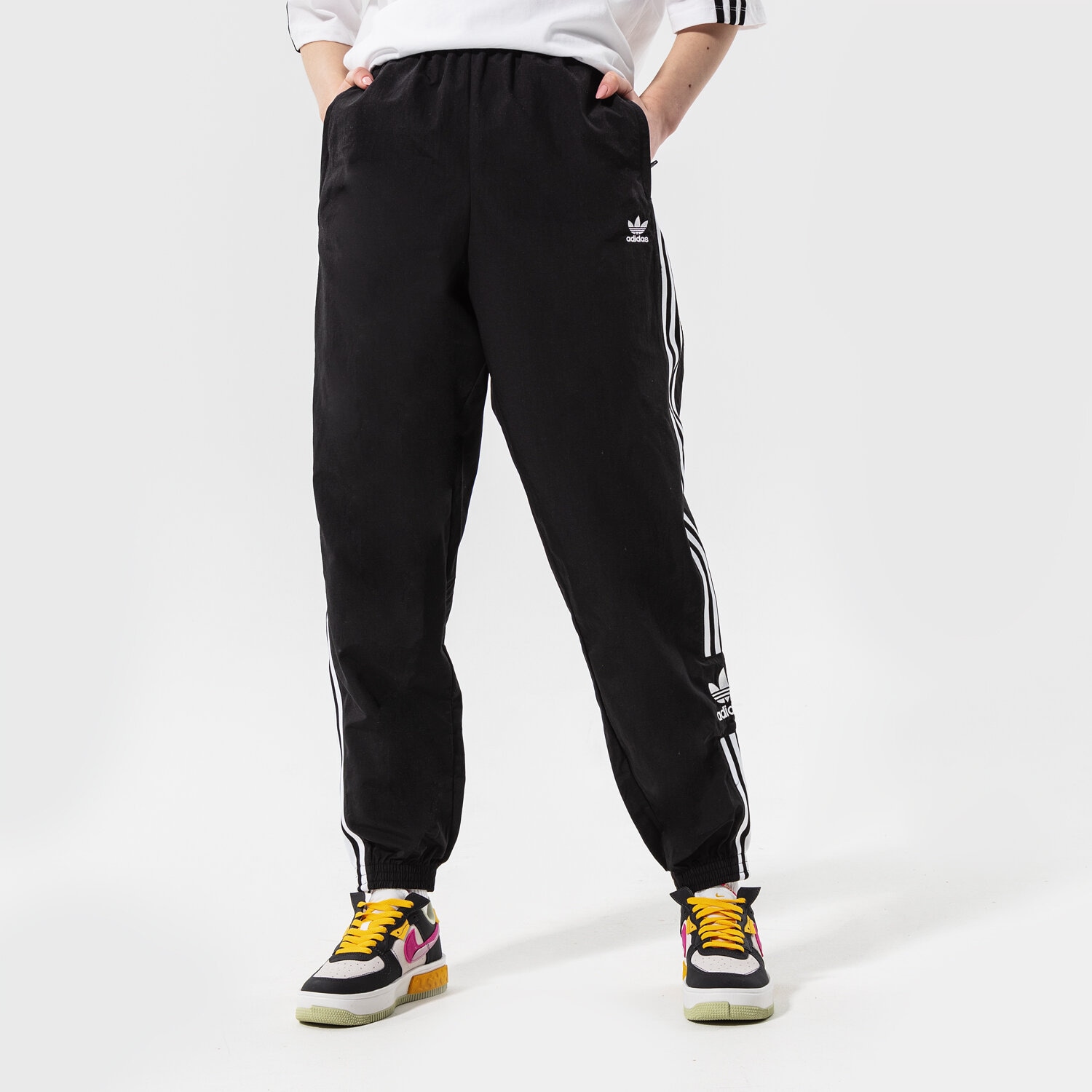 Femei pantaloni ADIDAS PANTALONI  TRACK PANTS