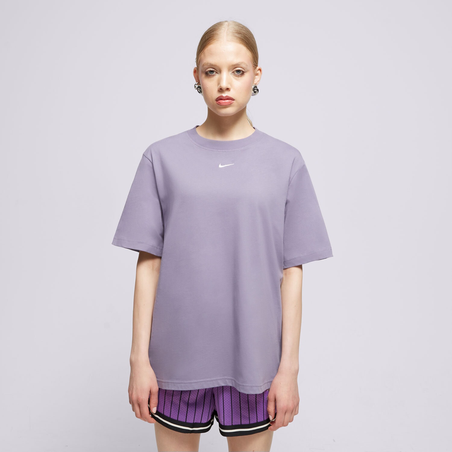 Femei tricou NIKE TRICOU W NSW TEE ESSNTL LBR FD4149-509 Violet