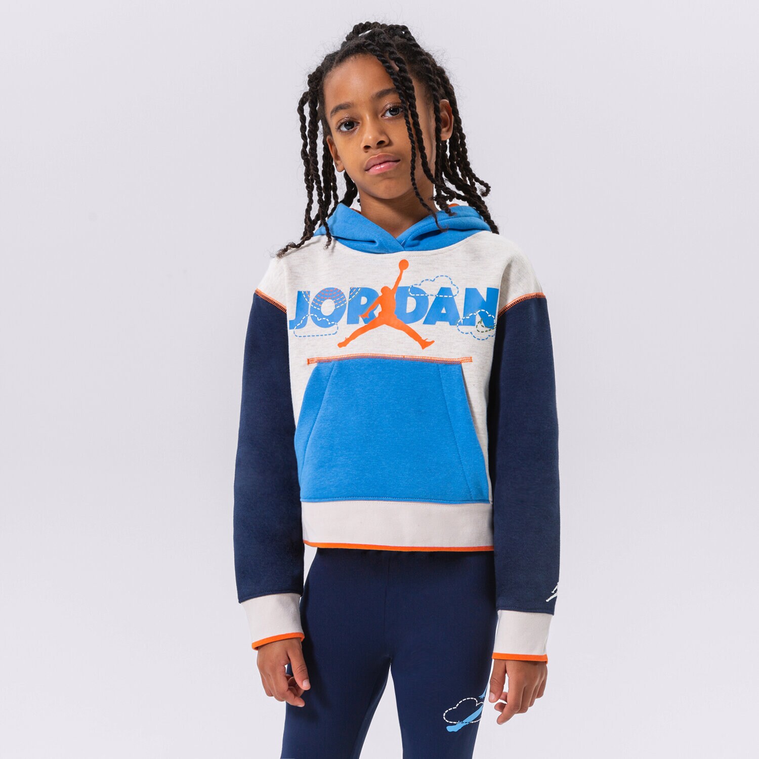 Copii bluză JORDAN BLUZĂ CU GLUGĂ BACKYARD ADVENTURE BOXY GIRL 45B757-W67 Alb