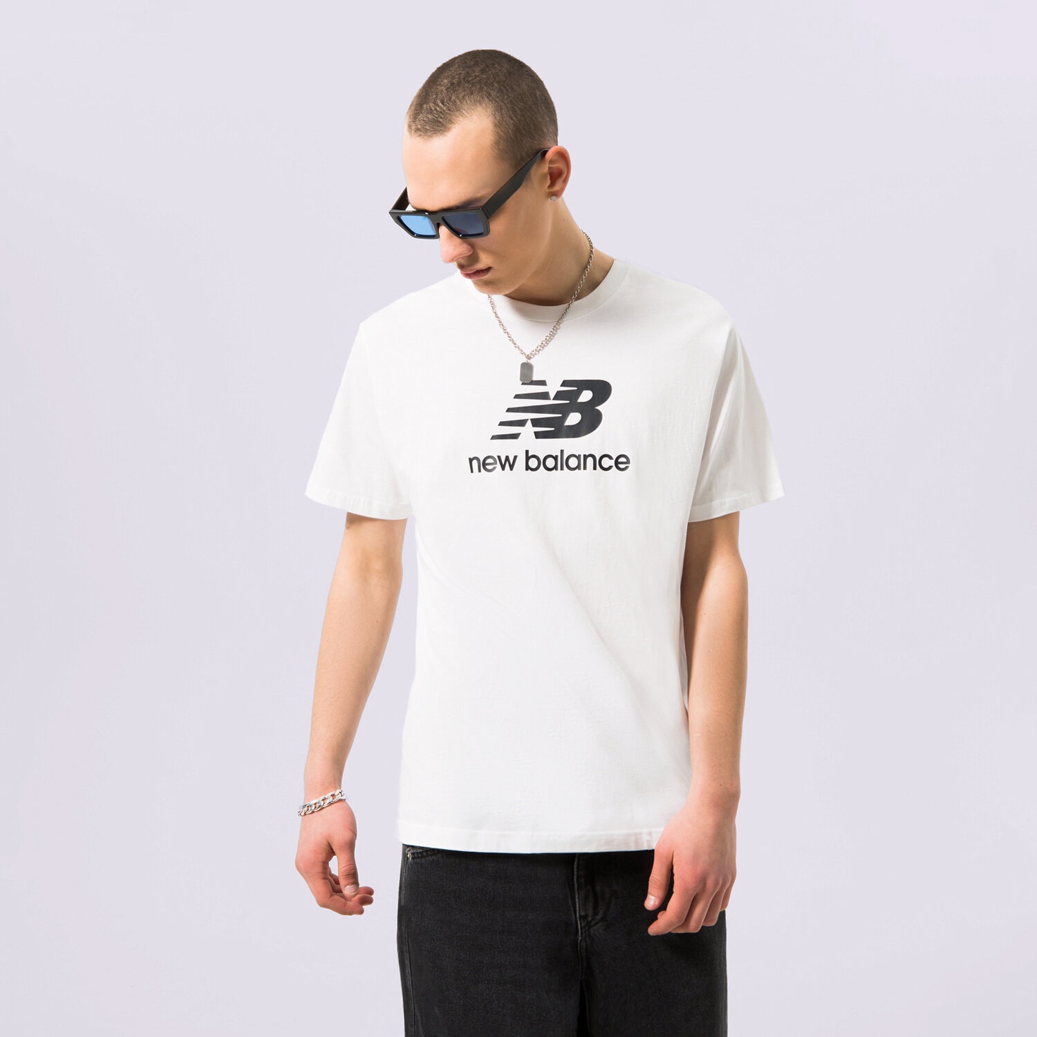Bărbați tricou NEW BALANCE TRICOU NB ESSENTIALS LOGO TEE MT31541WT Alb