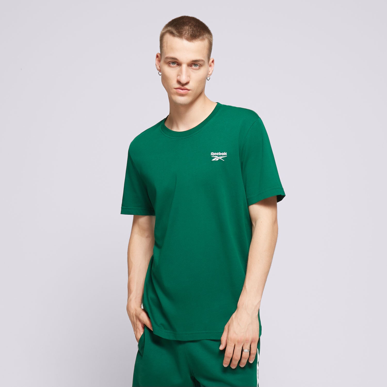 Bărbați tricou REEBOK TRICOU RI LEFT CHEST LOGO 100076436 Verde