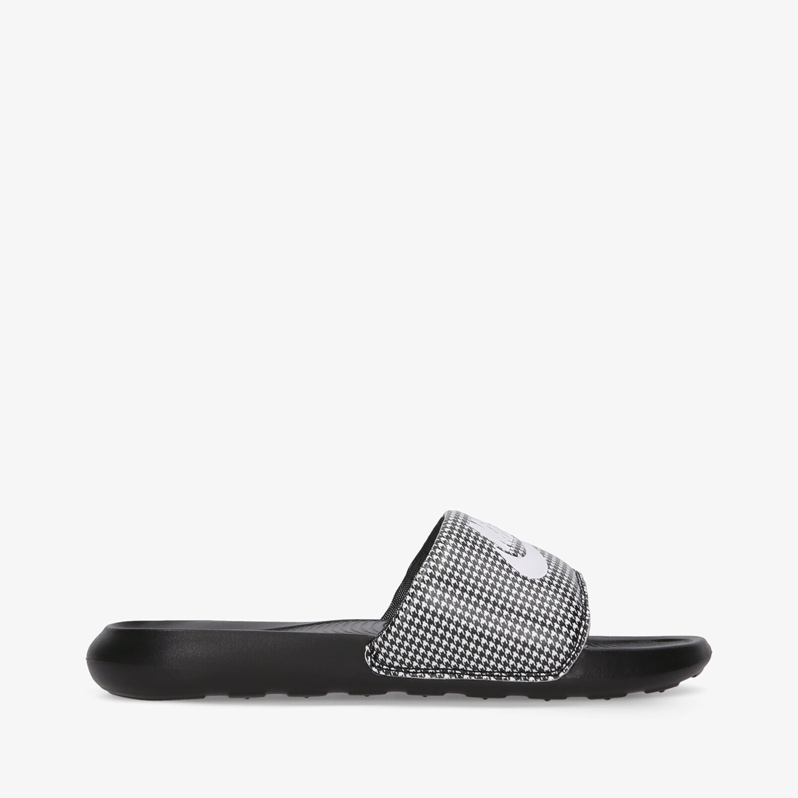 NIKE VICTORI ONE CN9676-009 Gri