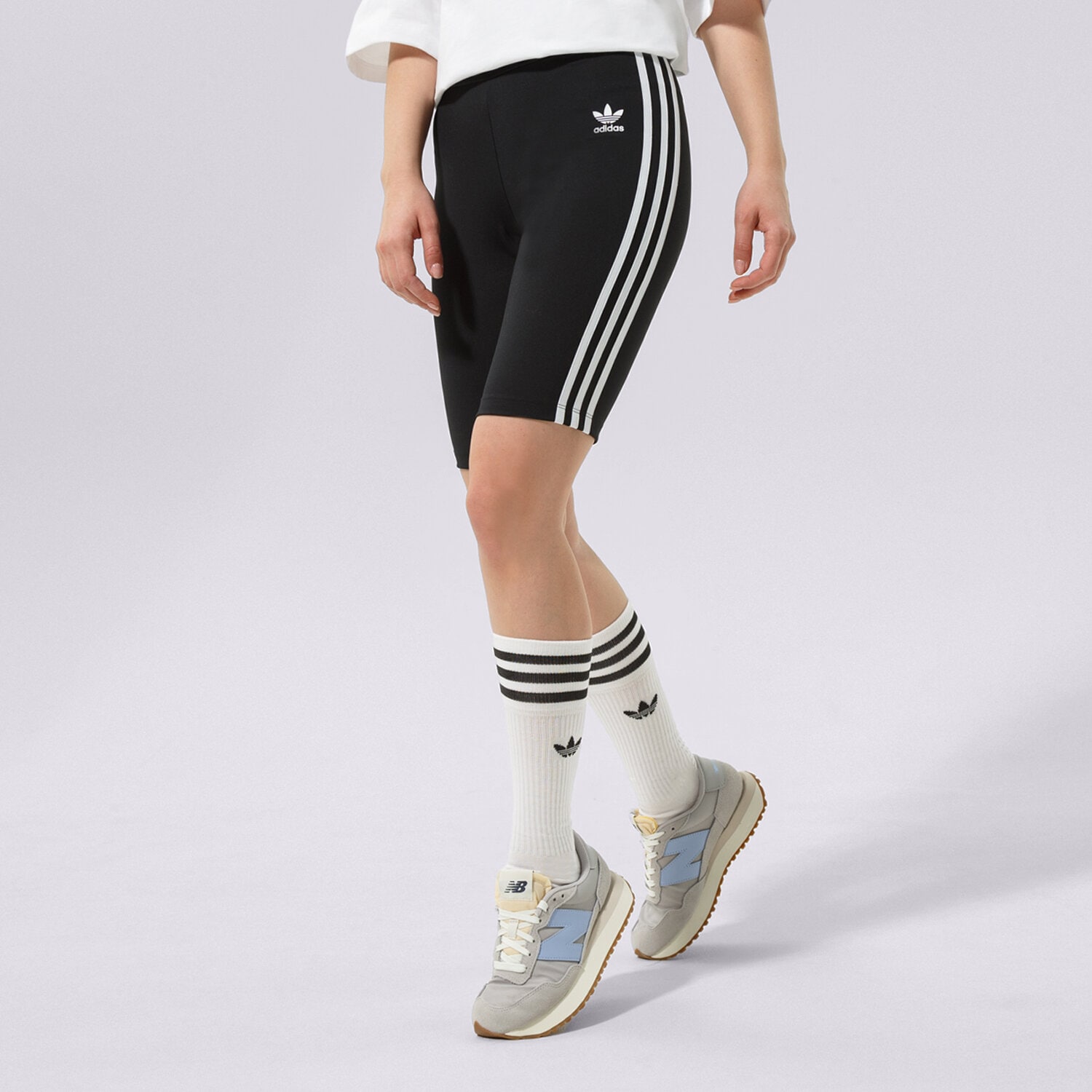 Femei pantaloni scurți ADIDAS PANTALONI SCURȚI HW TIGHTS GN2842 Negru