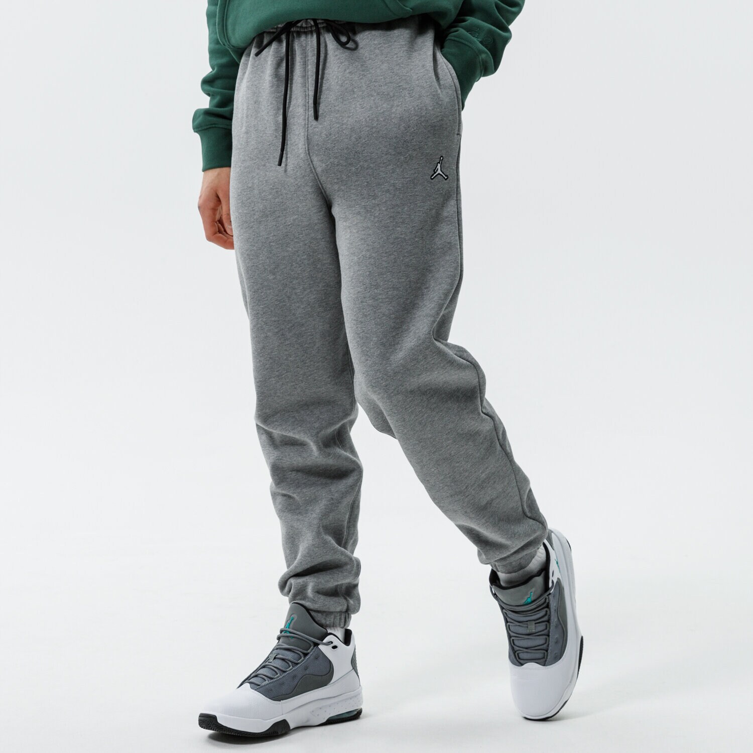 Bărbați pantaloni JORDAN PANTALONI  ESSENTIAL FLEECE JOGGERS DA9820-091 Gri