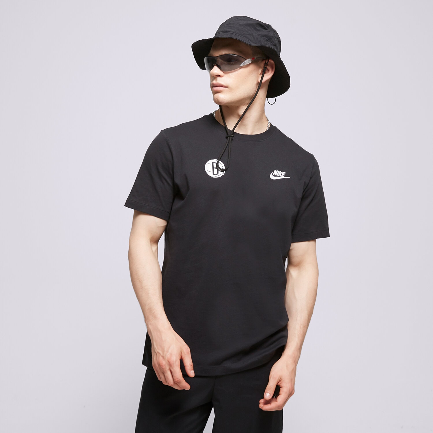 Bărbați tricou NIKE TRICOU BKN M NK ES NBA SS CLUB TEE NBA FD1416-010 Negru