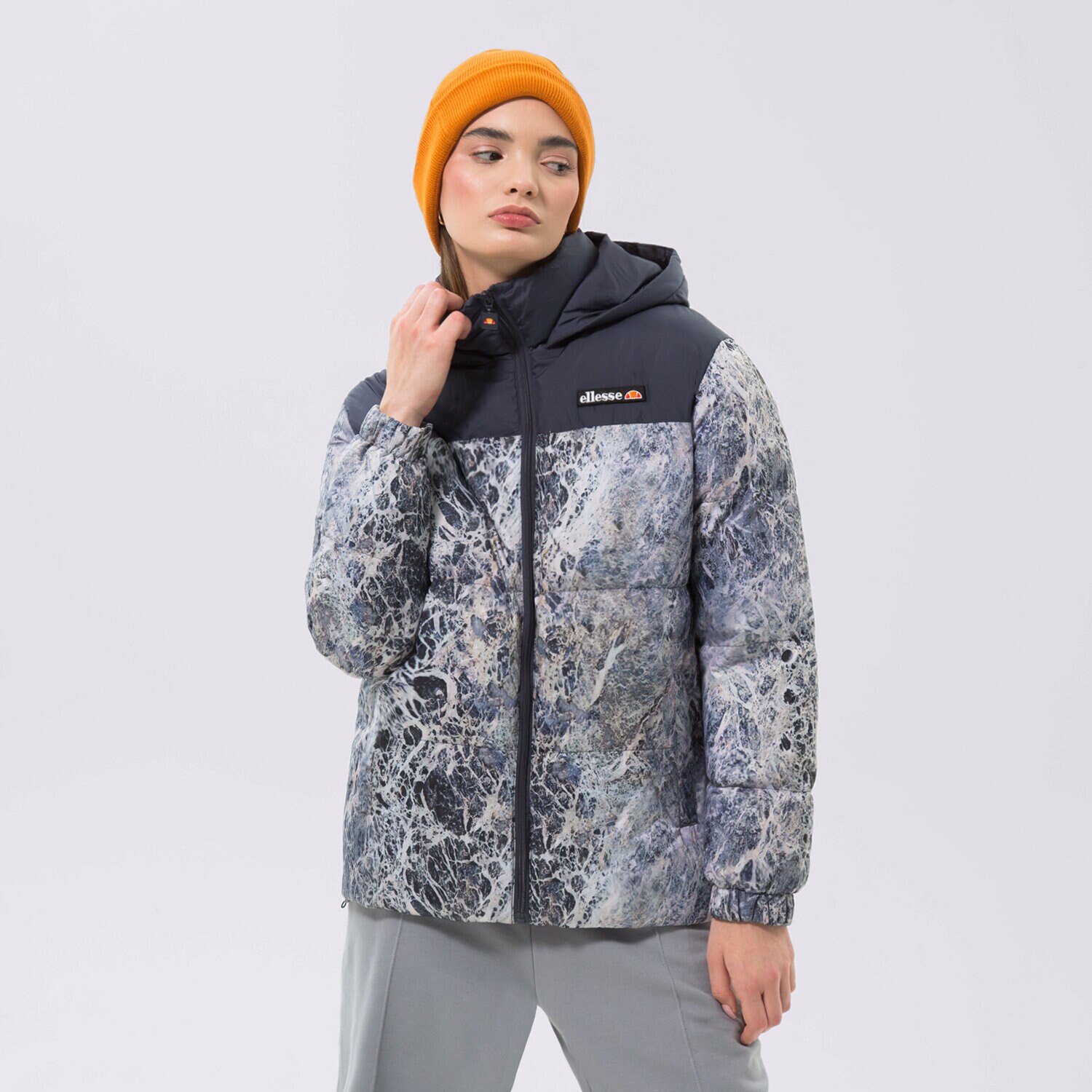 Femei geacă de iarnă ELLESSE JACHETĂ CU PUF SENSO PADDED JACKET NAVY SGP15991429 Bleumarin
