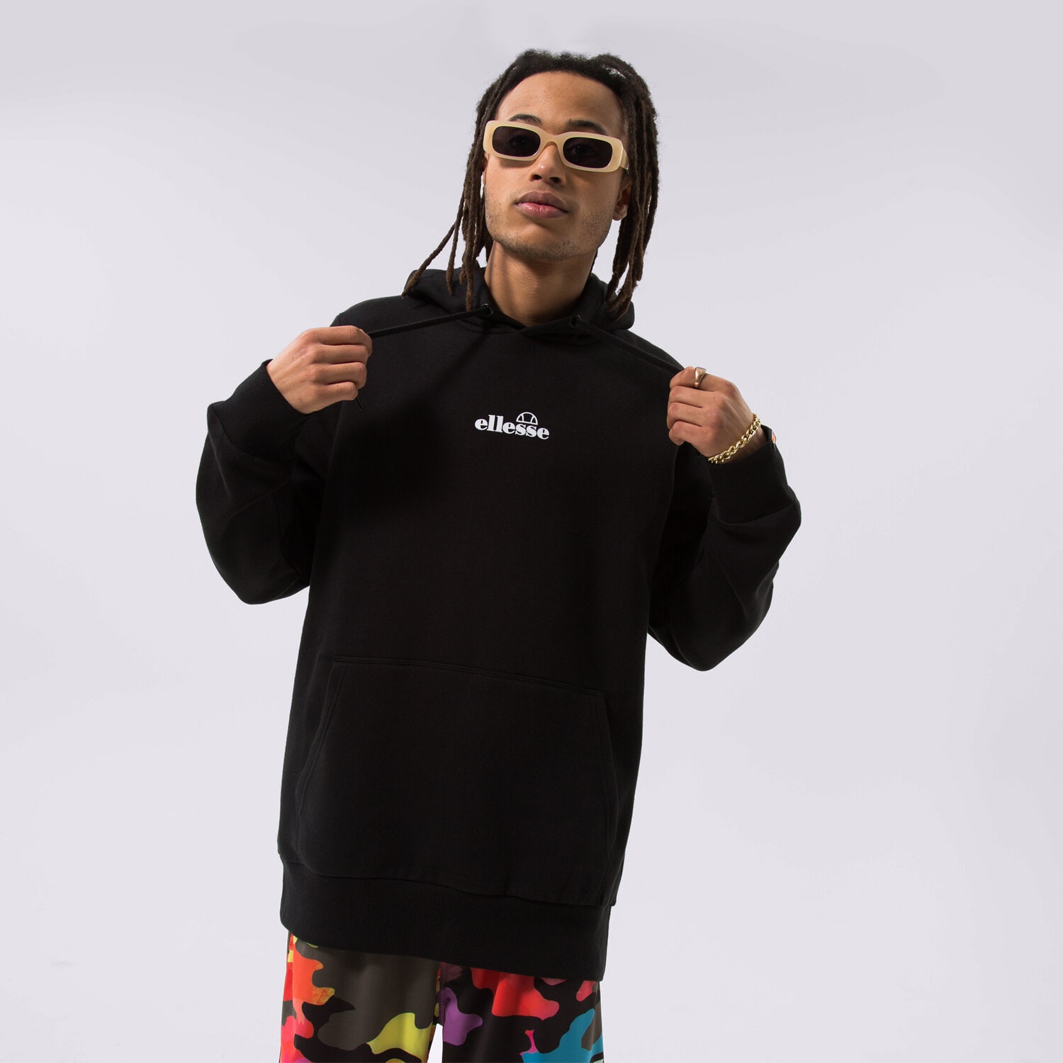 Bărbați bluză ELLESSE BLUZĂ CU GLUGĂ PERSHUTA BLK OH HOODY SHP16466011 Negru
