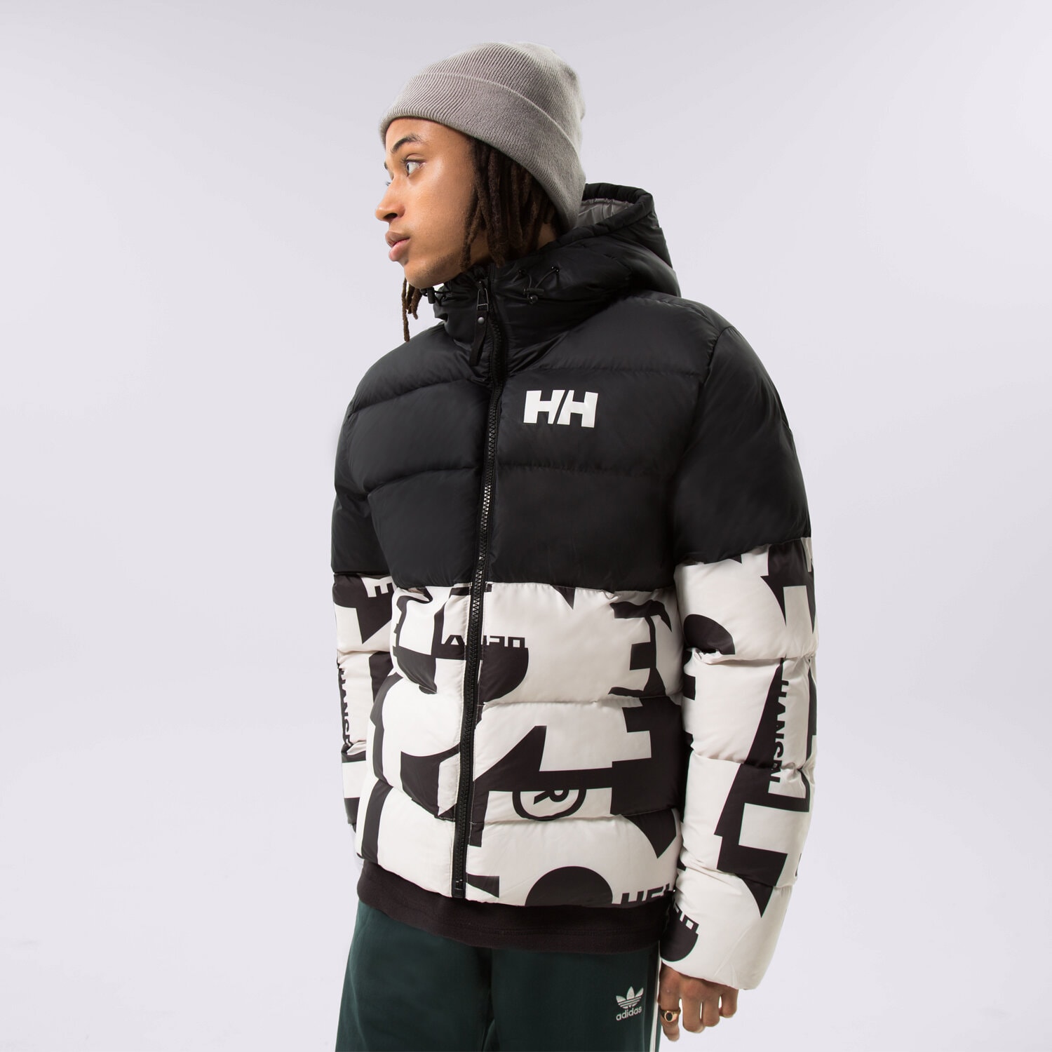 Bărbați eacă de iarnă HELLY HANSEN JACHETĂ DE IARNĂ ACTIVE PUFFY JACKET 53523823 Negru