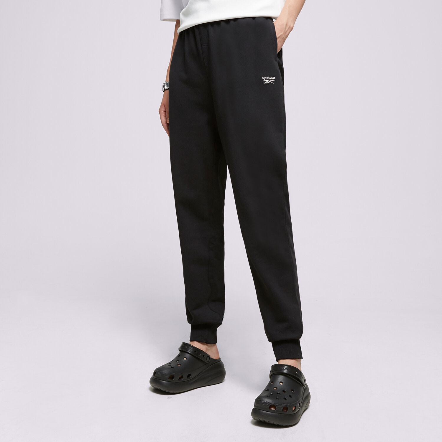 Femei pantaloni REEBOK PANTALONI  CL AE ARCHIVE FIT FT PANT HS4726 Negru
