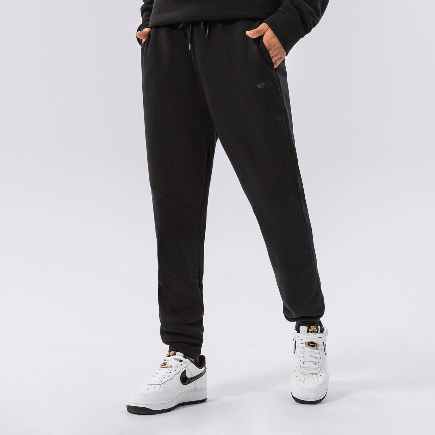 Bărbați pantaloni CONFRONT PANTALONI  CONFRONT BASIC PANTS CF322SPM90001 Negru