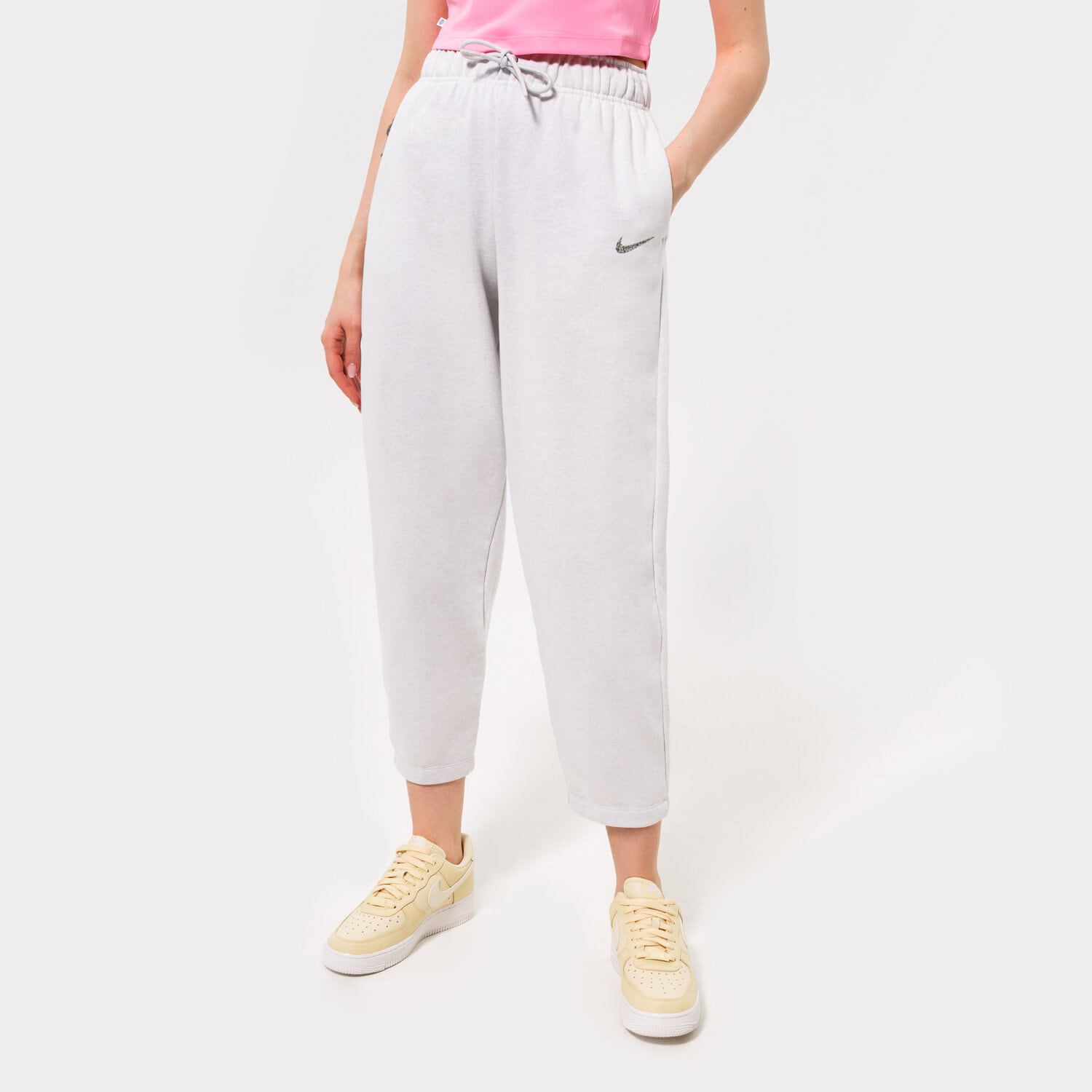 Femei pantaloni NIKE PANTALONI  W NSW ESS FLC MR PNT CLCTN RE DJ6941-094 Gri