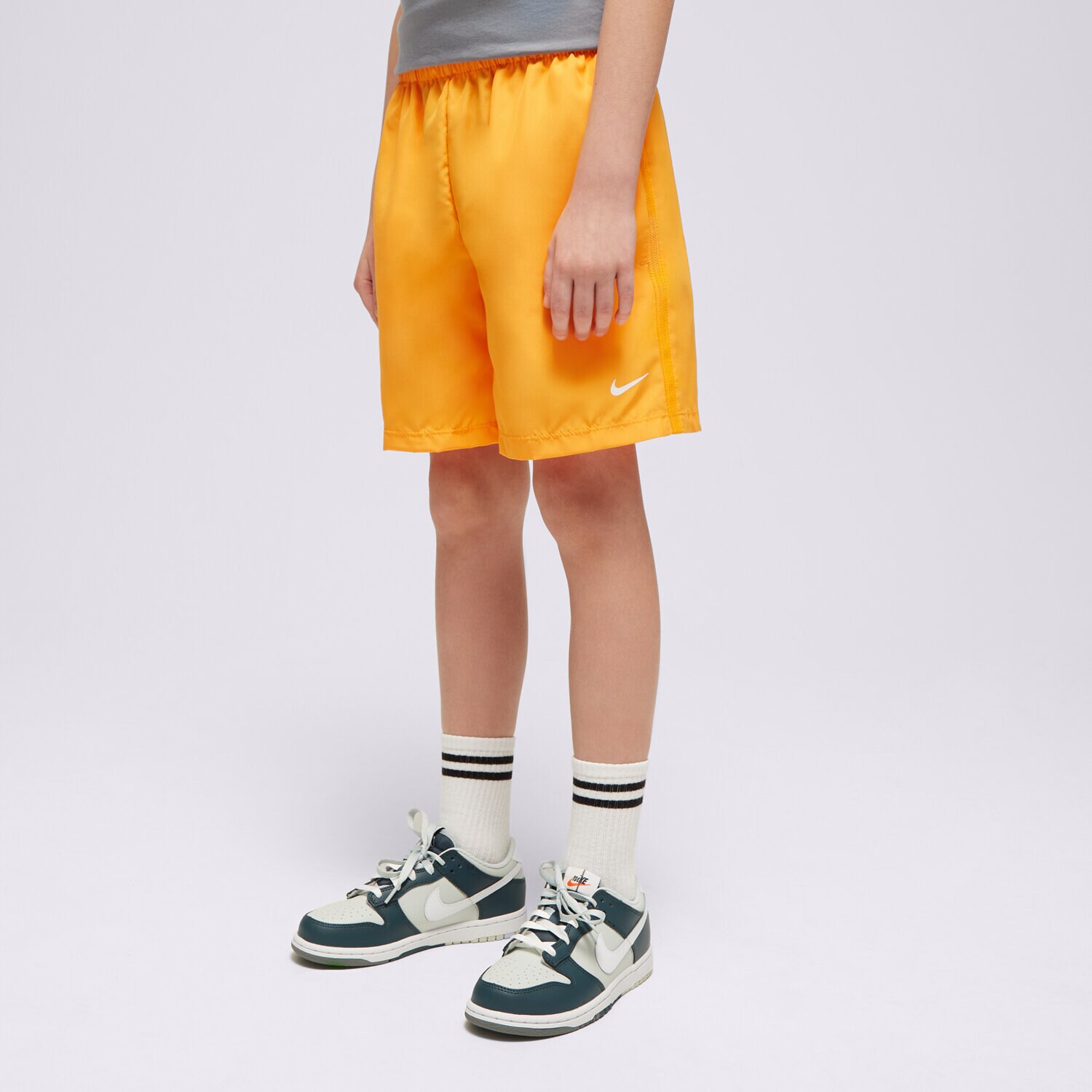 Pantaloni scurți și rochii pentru copii NIKE PANTALONI SCURȚI B NK DF MULTI WVN DX5382-836 Portocaliu