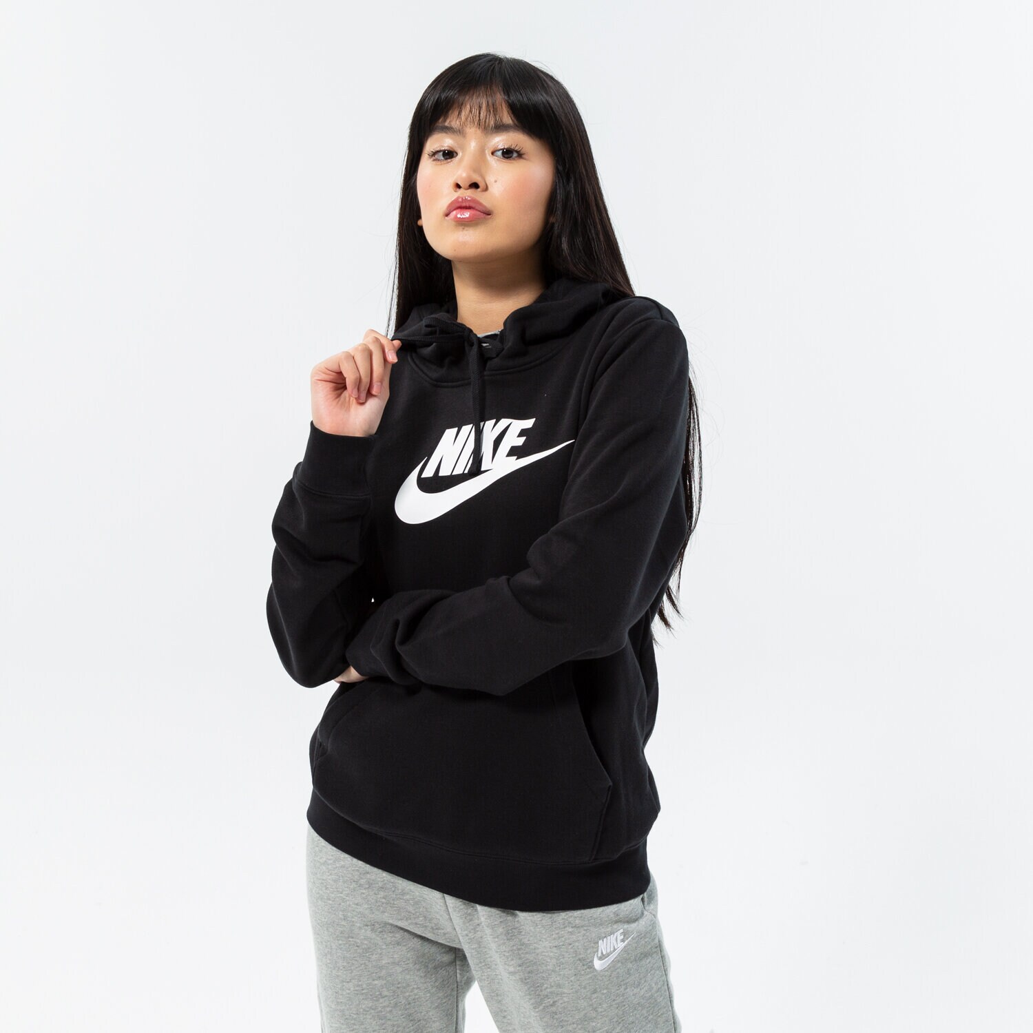 Femei bluză NIKE BLUZĂ CU GLUGĂ W NSW CLUB FLC GX PO HDY STD DQ5775-010 Negru