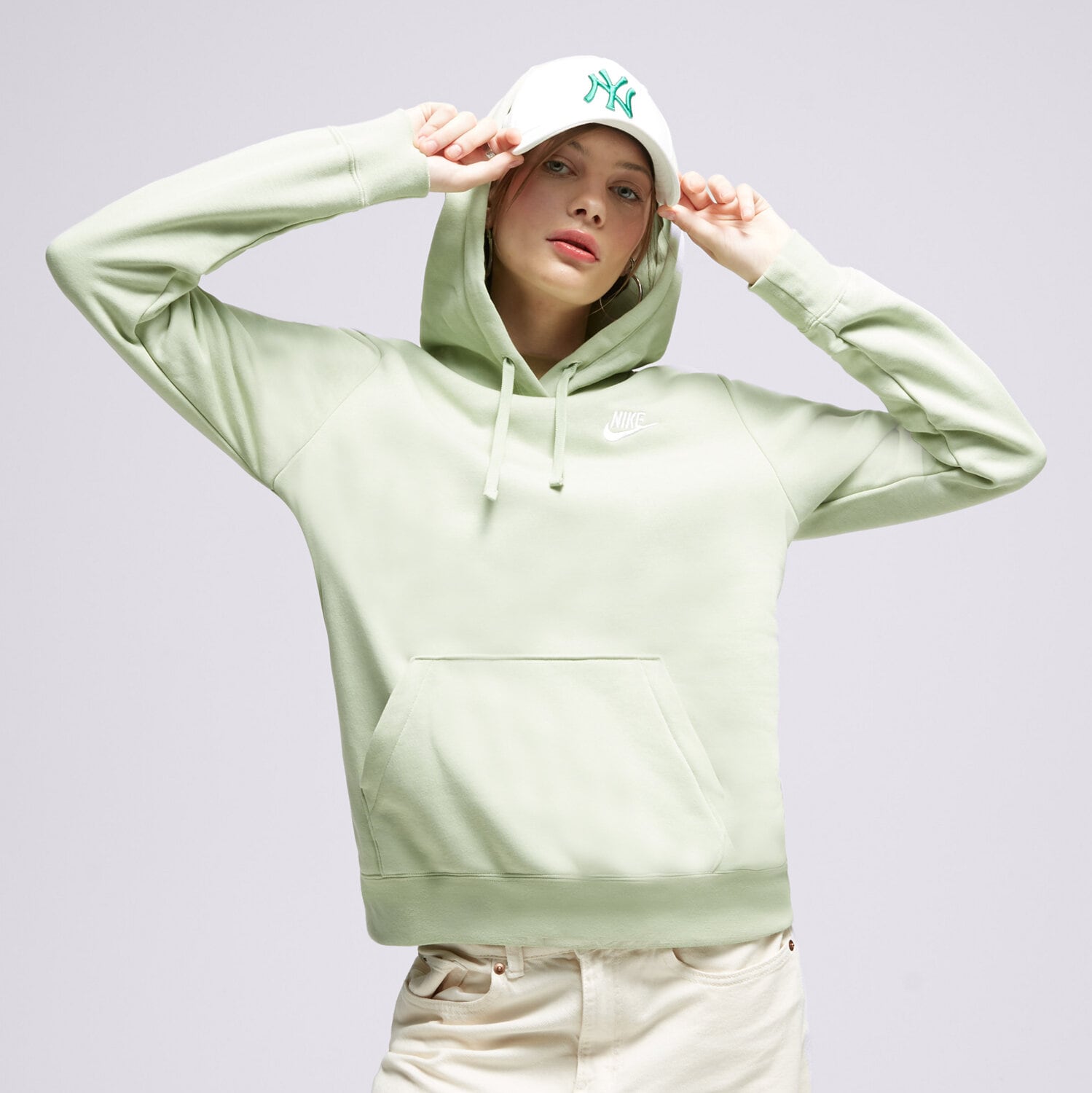 Femei bluză NIKE BLUZĂ CU GLUGĂ W NSW CLUB FLC DQ5793-343 Verde