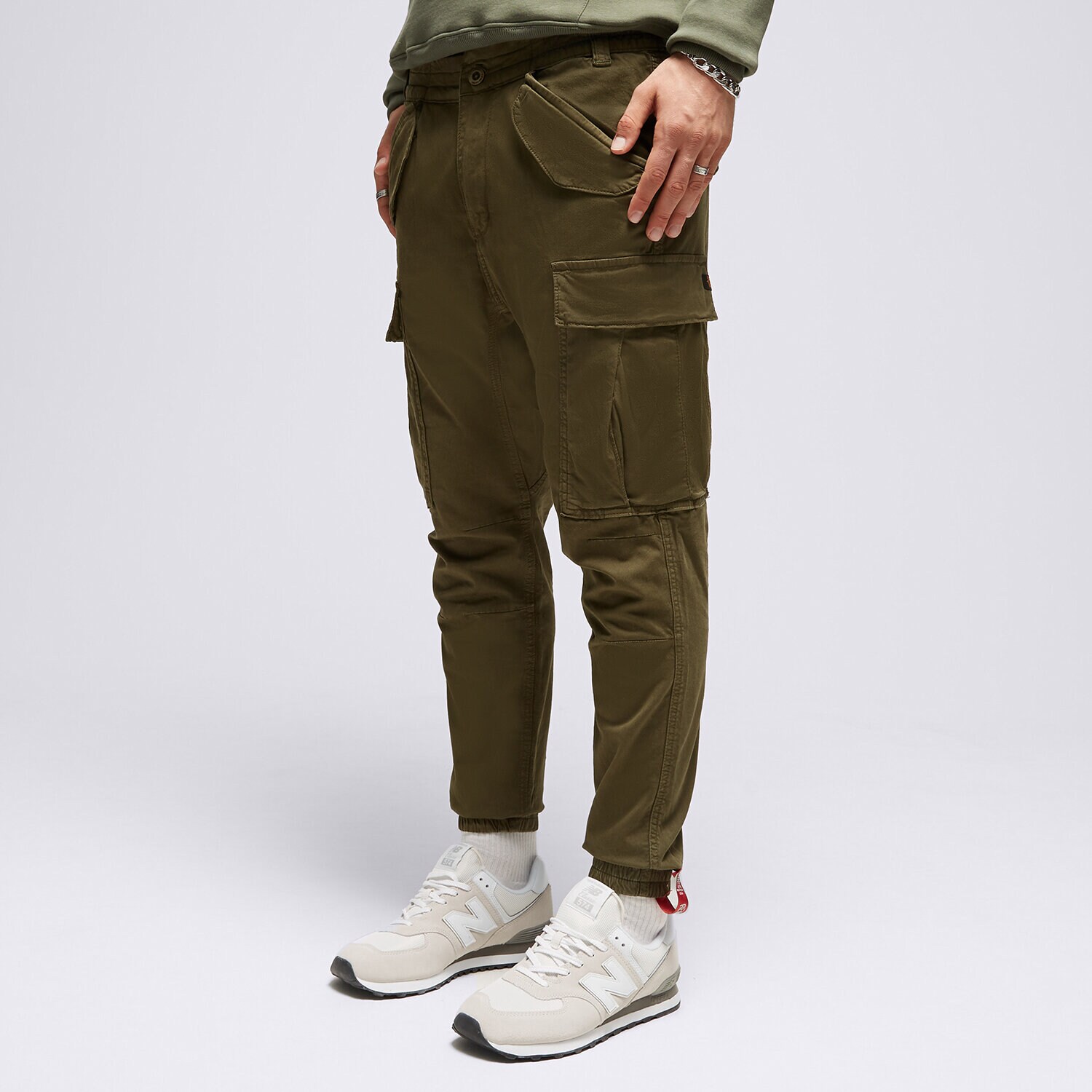 Bărbați pantaloni ALPHA INDUSTRIES PANTALONI  AIRMAN 188201142 Kaki