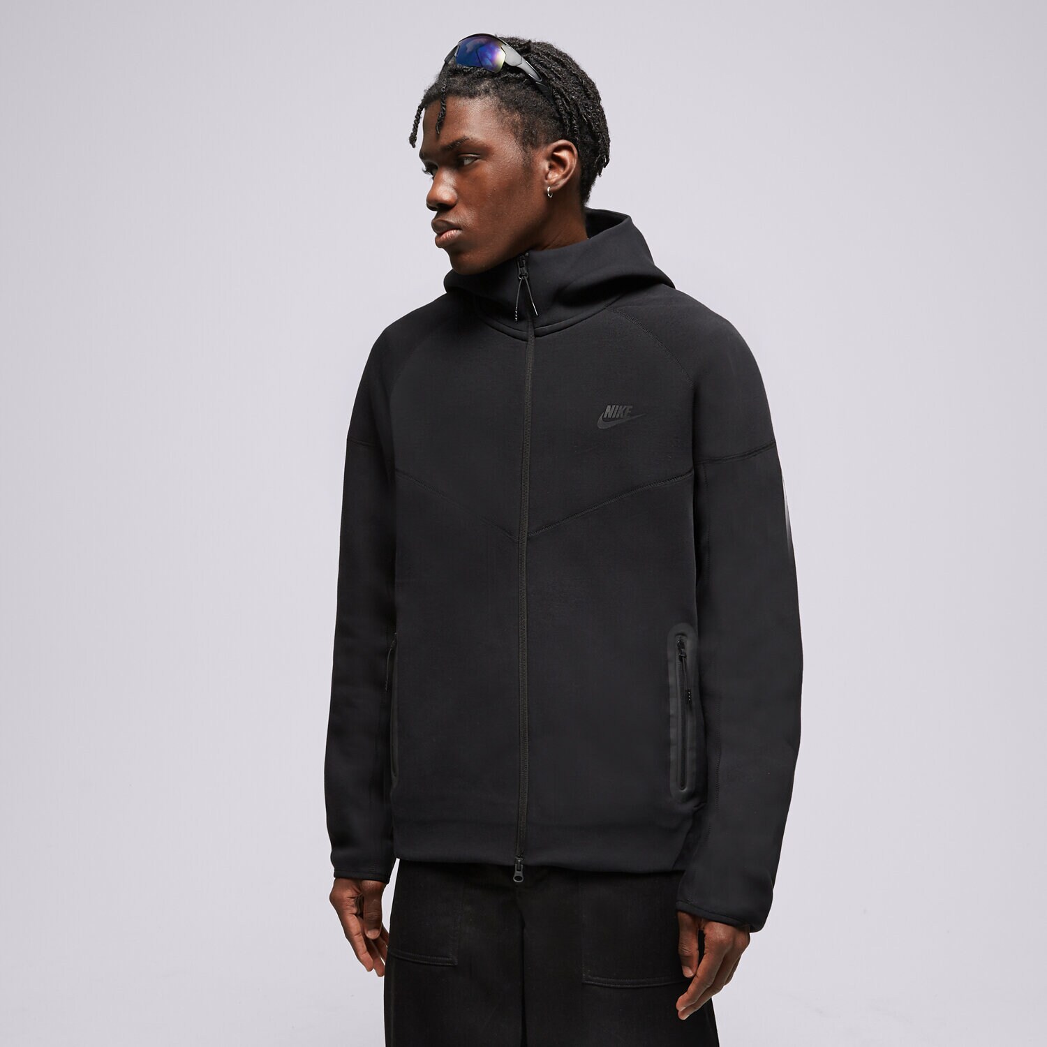 Bărbați bluză NIKE BLUZĂ CU GLUGĂ M NK TCH FLC FB7921-010 Negru