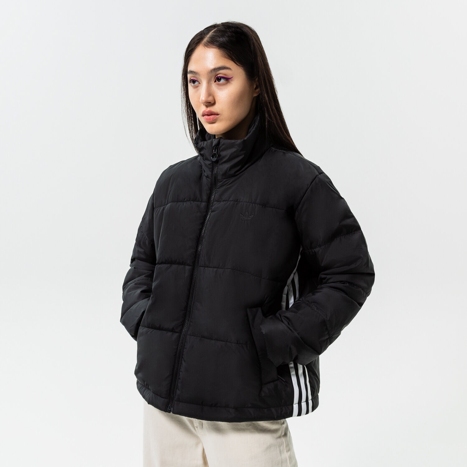 Femei geacă de iarnă ADIDAS JACHETĂ CU PUF SHORT PUFFER HM2613 Negru