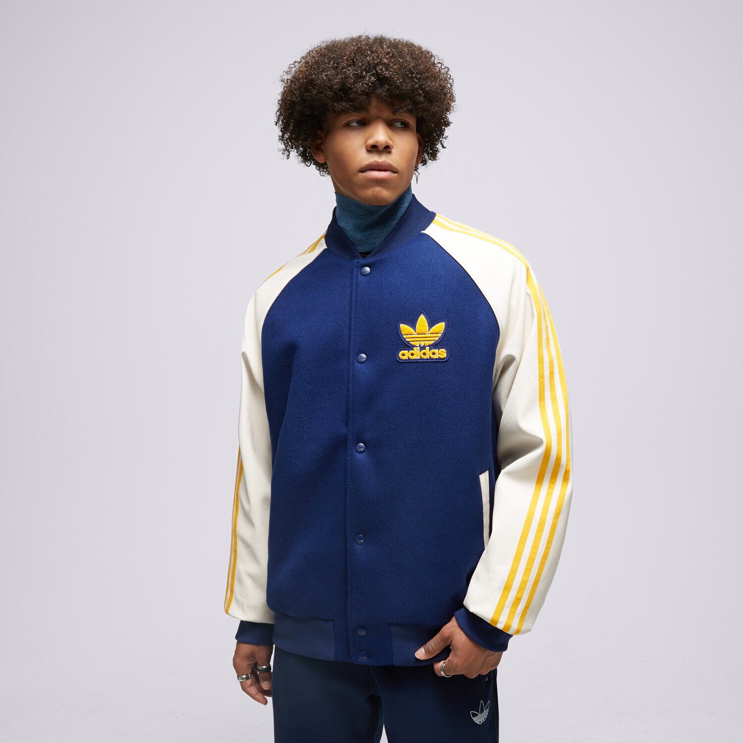Bărbați jachetă ADIDAS JACHETĂ SST VARSITY IL2574 Albastru