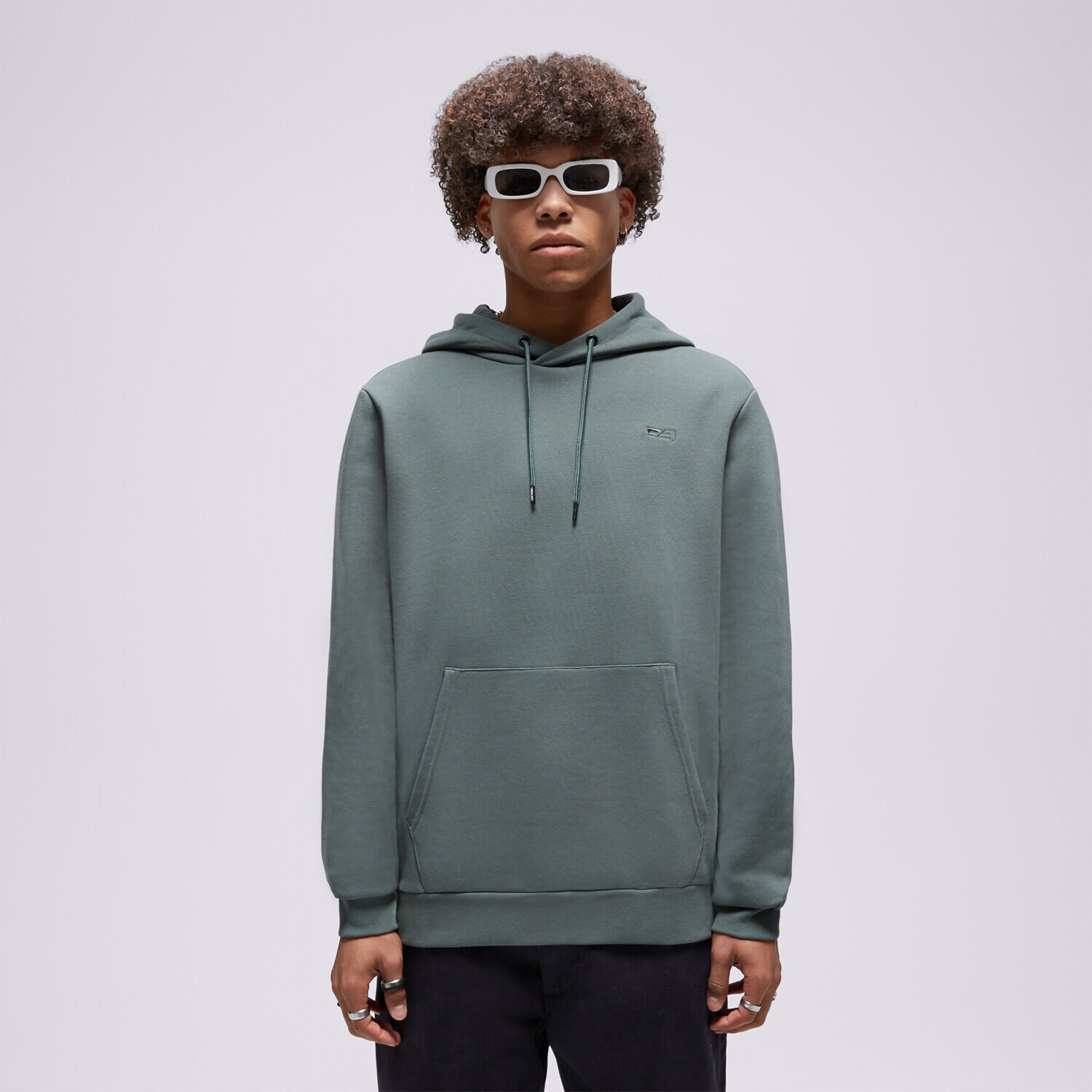 Bărbați bluză CONFRONT BLUZĂ CU GLUGĂ ESSENTIAL HOODIE GREEN CF323BLM91002 Verde
