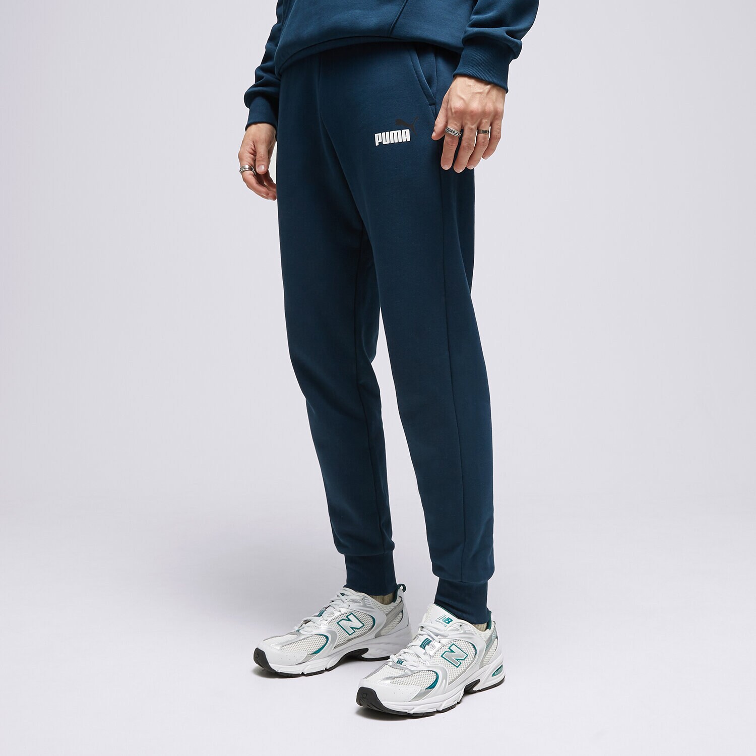 Bărbați pantaloni PUMA PANTALONI  CORE PANT MARINA BLUE 58676771 Albastru