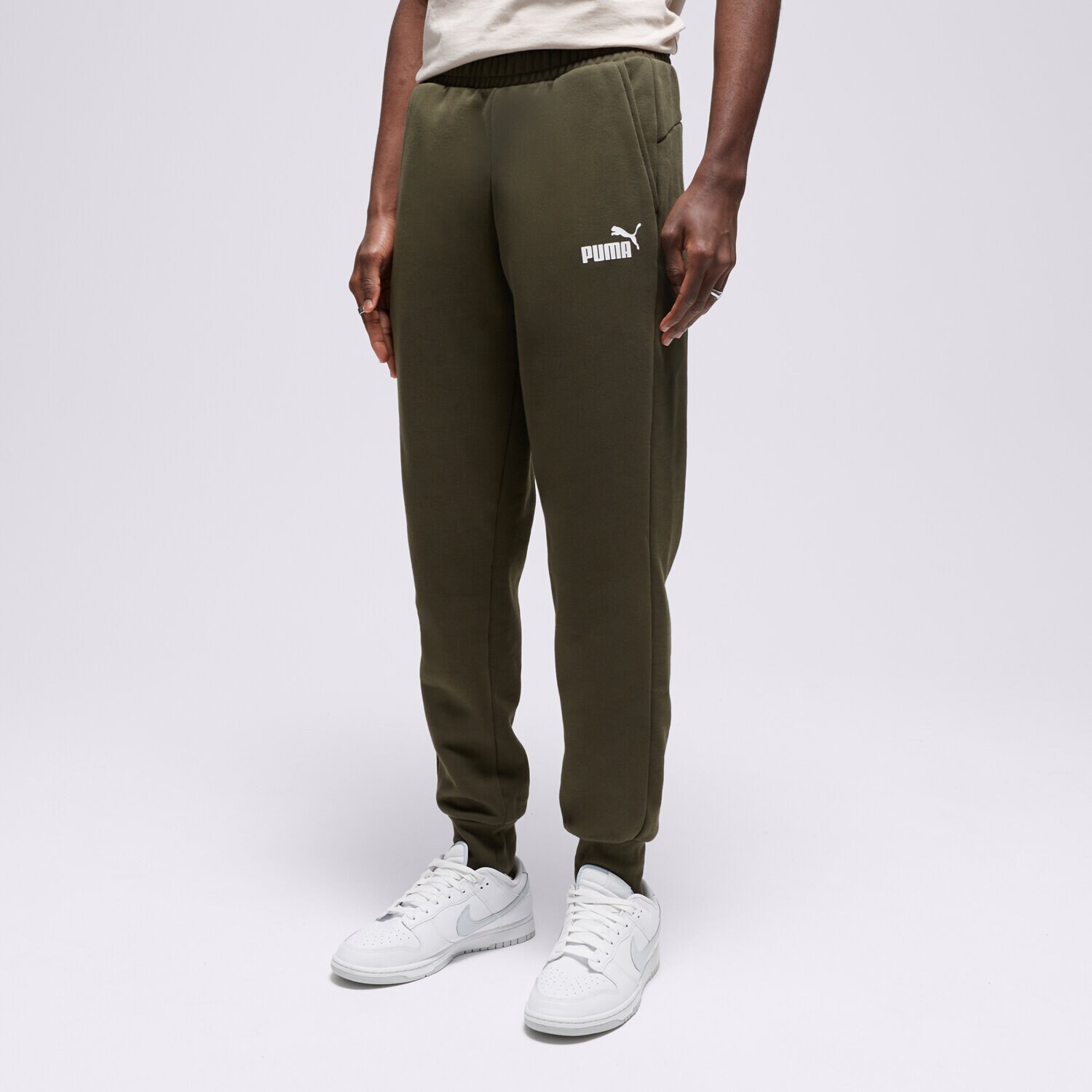 Bărbați pantaloni PUMA PANTALONI  CORE PT FOREST/WHT 58671570 Verde