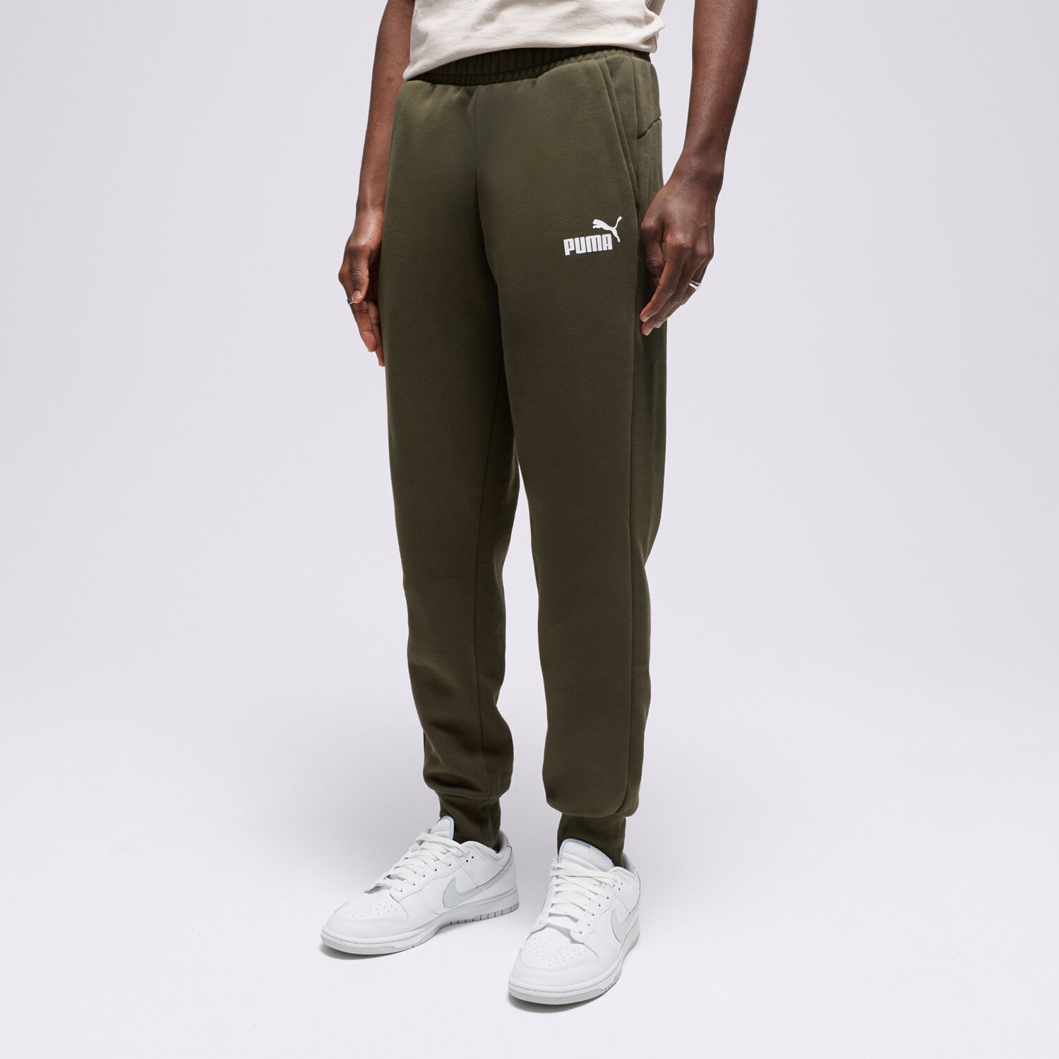 Bărbați pantaloni PUMA PANTALONI  CORE PT FOREST/WHT 58671570 Verde