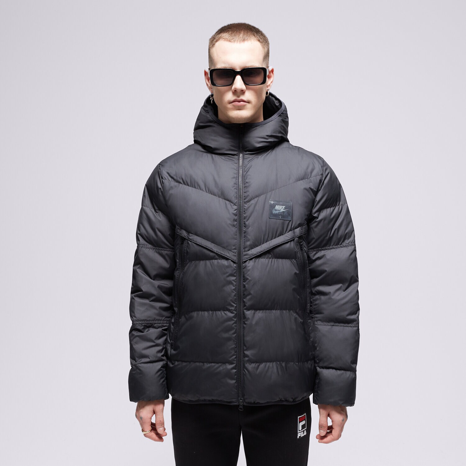 Bărbați eacă de iarnă NIKE JACHETĂ DE IARNĂ MAX BUBBLE JKT BLK DX2039-010 Negru